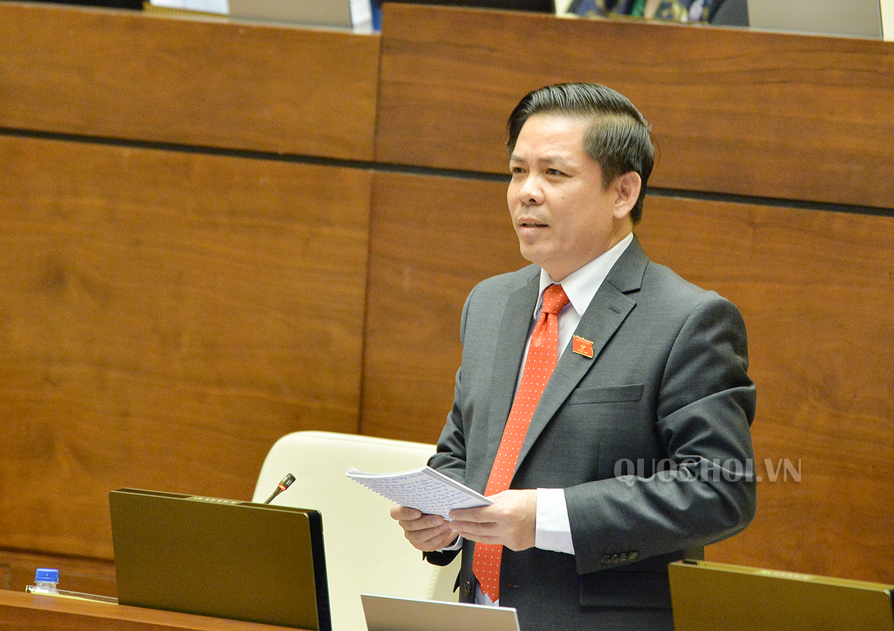 Bộ trưởng Nguyễn Văn Thể trả lời chất vấn của đại biểu Quốc hội