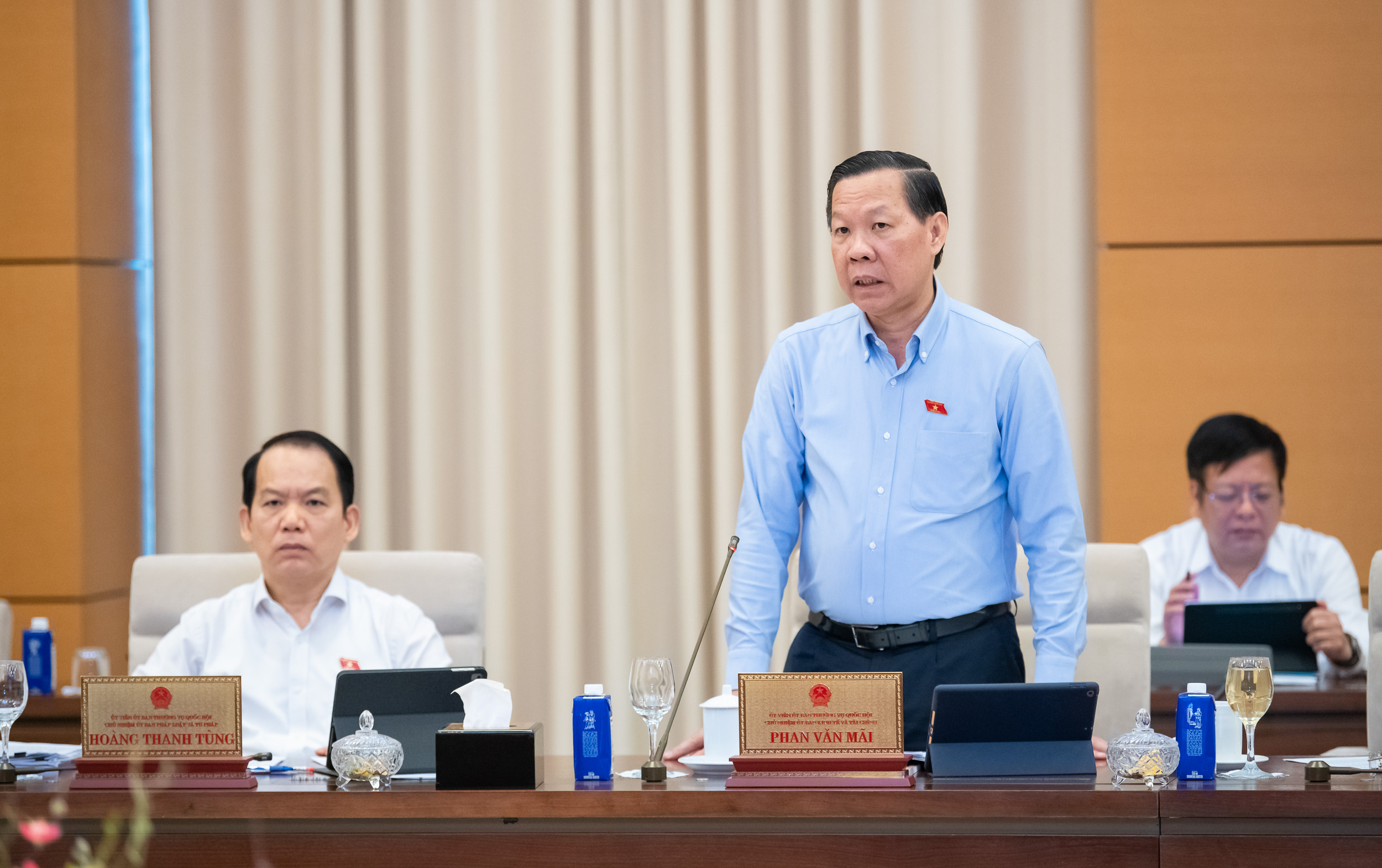 Đẩy mạnh cải cách thủ tục hành chính và tăng cường quản lý nhà nước về quốc tịch