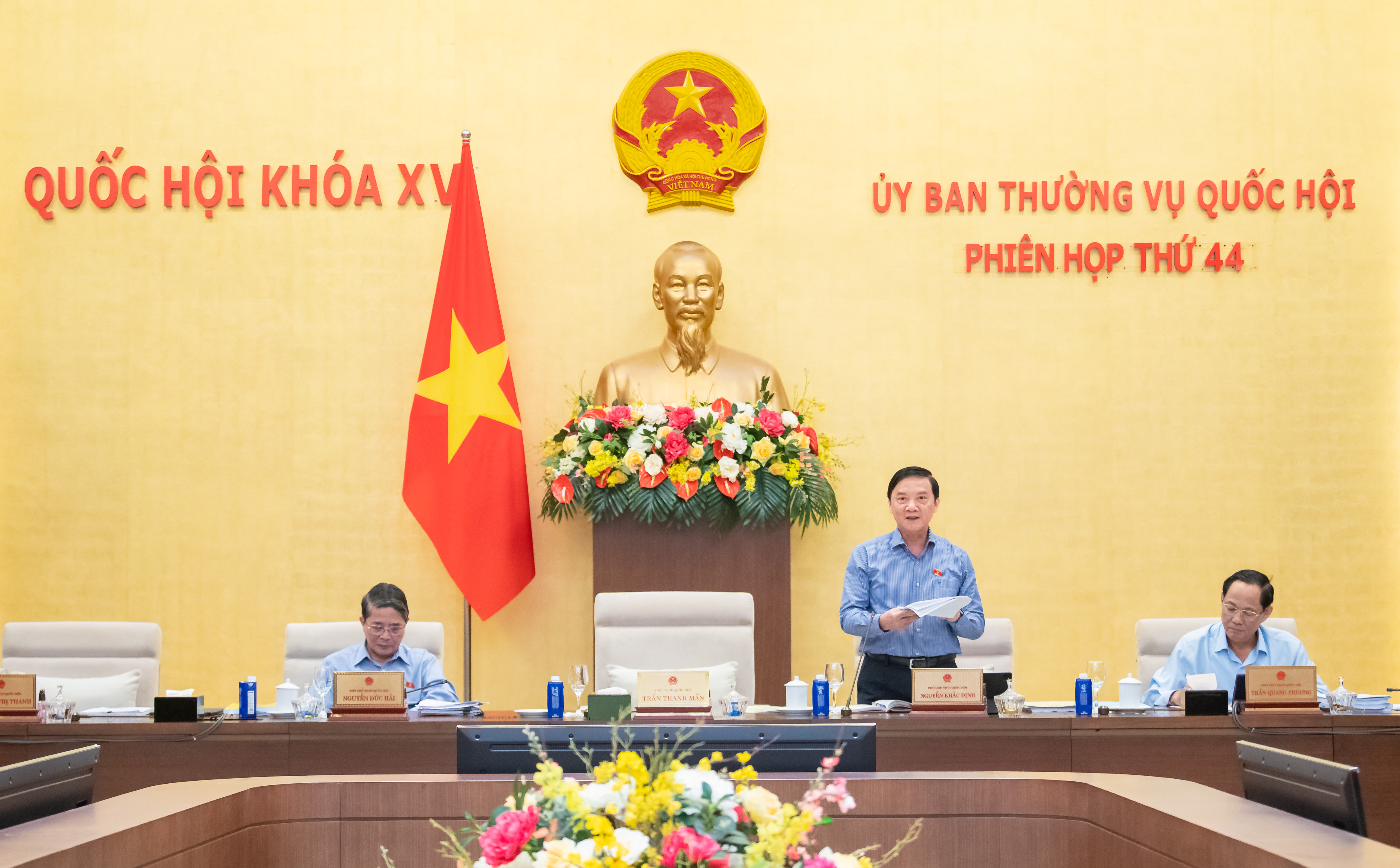 Đẩy mạnh cải cách thủ tục hành chính và tăng cường quản lý nhà nước về quốc tịch
