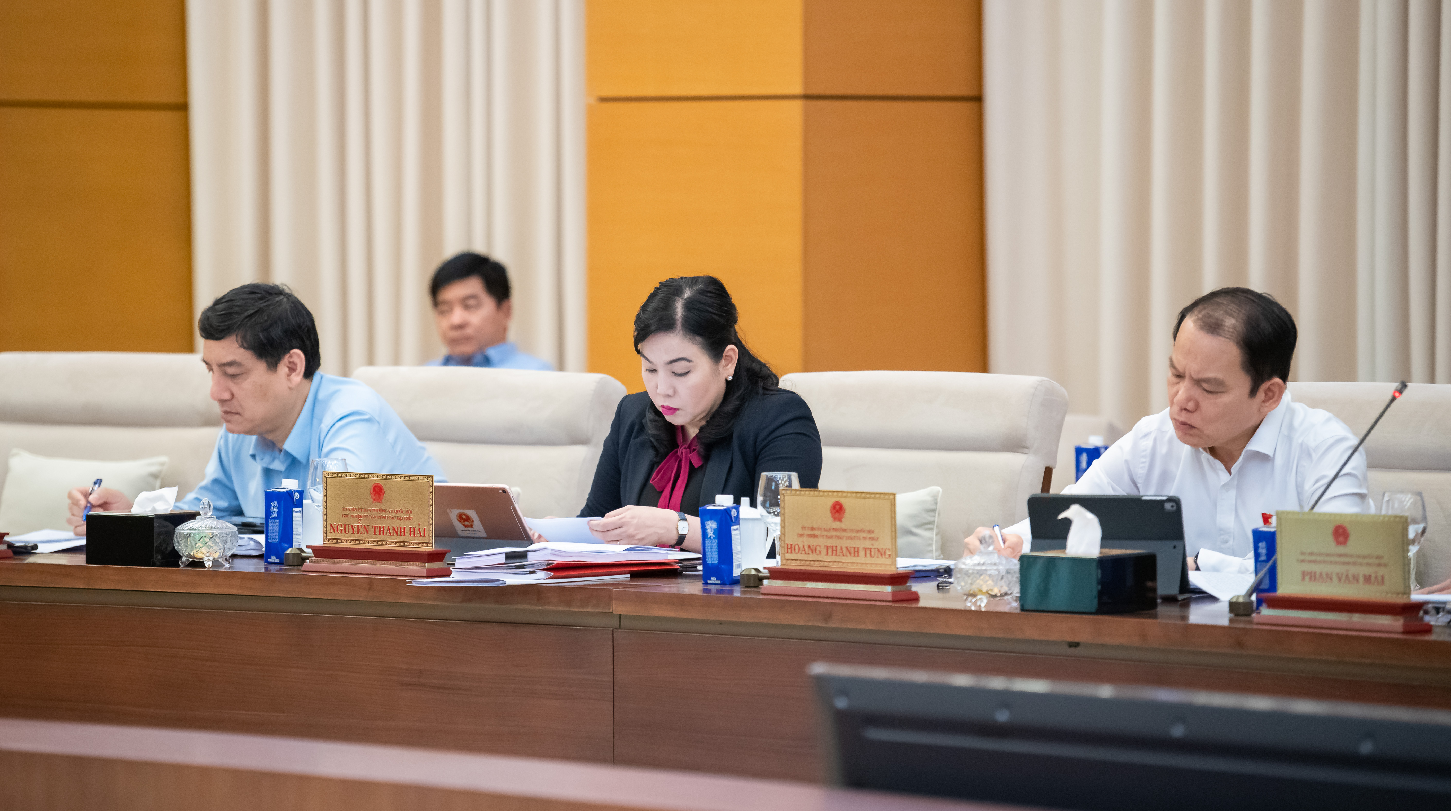 Đẩy mạnh cải cách thủ tục hành chính và tăng cường quản lý nhà nước về quốc tịch