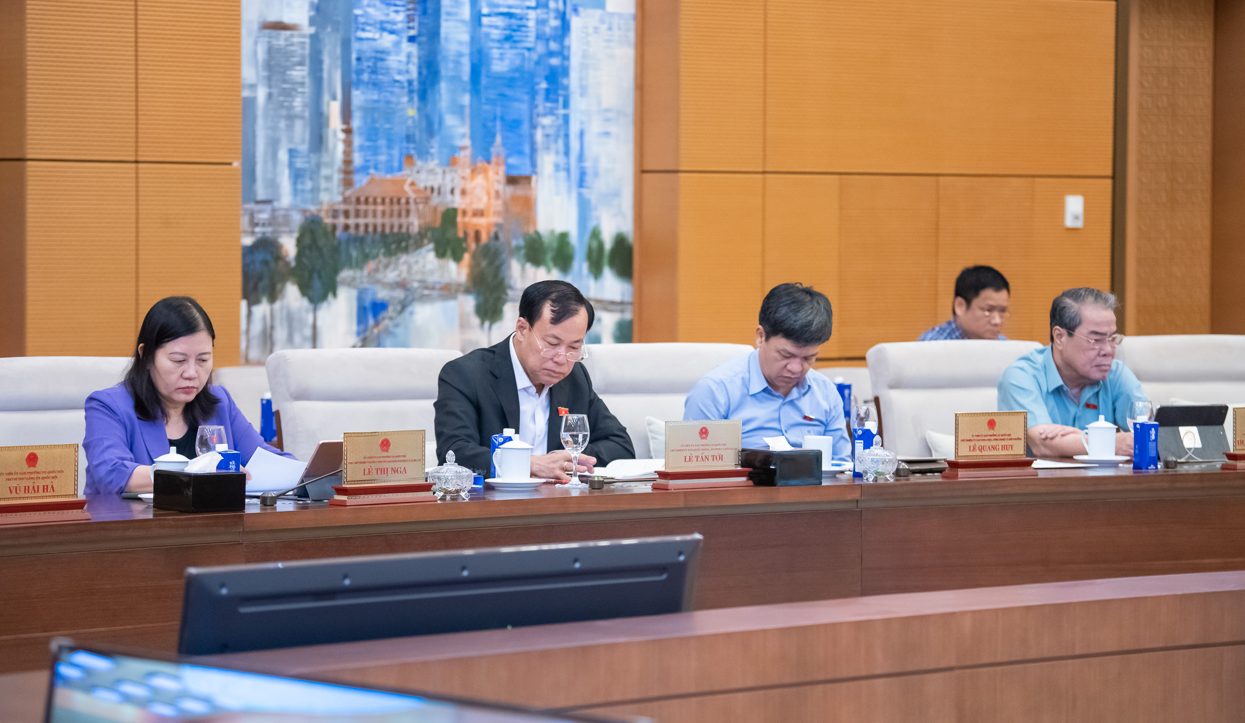 Xây dựng chính quyền cấp xã gần dân, sát dân