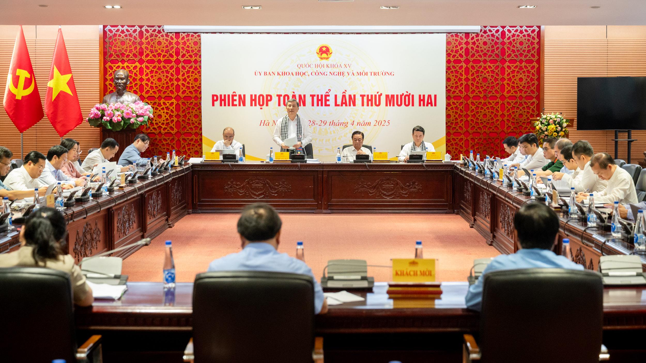 Phó Chủ tịch Quốc hội Lê Minh Hoan: Không để pháp luật trở thành rào cản những ý tưởng sáng tạo, bước tiến của công nghệ