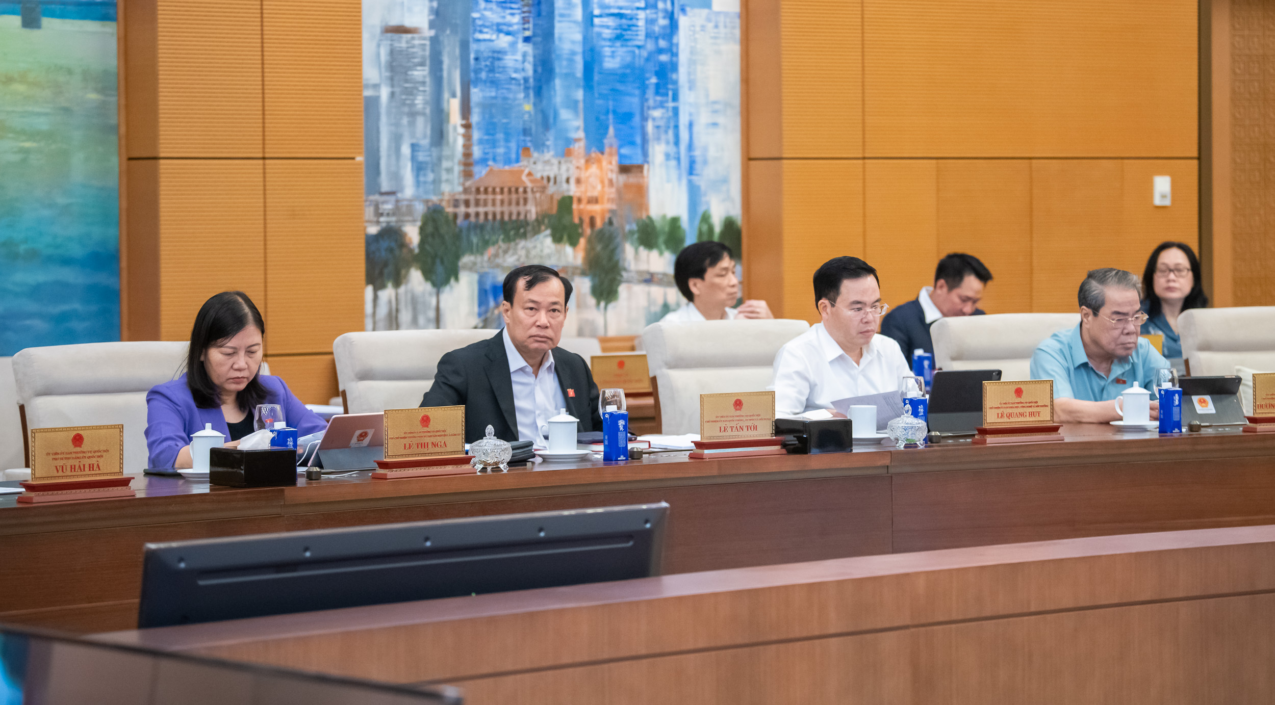 Quốc hội sẵn sàng làm việc ngoài giờ để tháo gỡ vướng mắc các nội dung trình Kỳ họp thứ 9