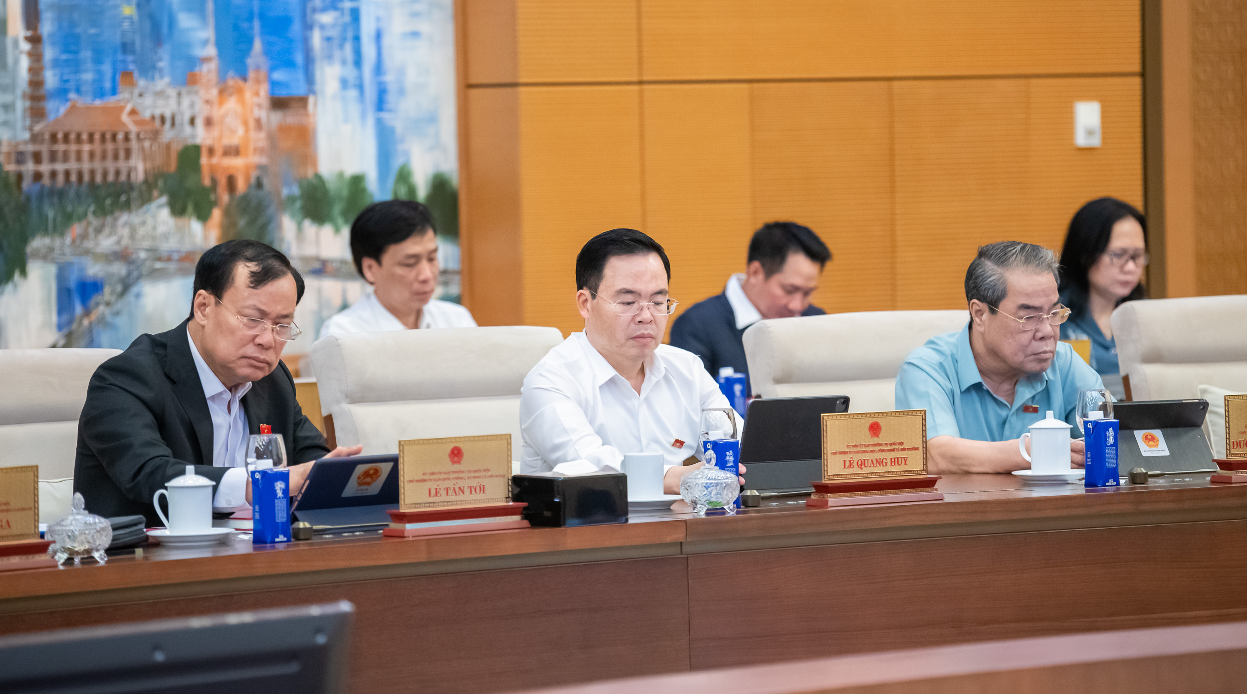 Quốc hội sẵn sàng làm việc ngoài giờ để tháo gỡ vướng mắc các nội dung trình Kỳ họp thứ 9