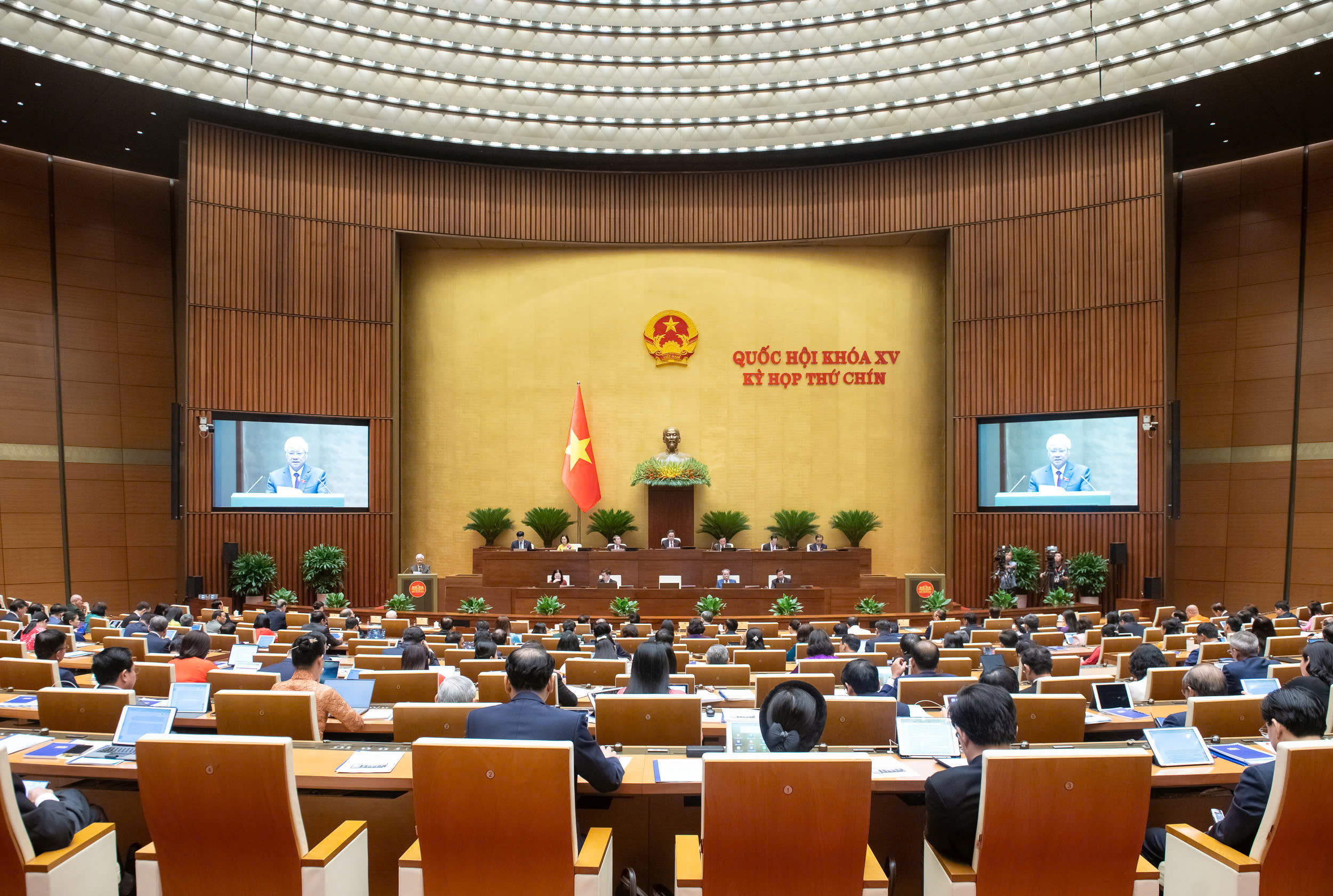 Kỳ họp thứ 10: Kỳ họp đặc biệt, khép lại một nhiệm kỳ Quốc hội nhiều đổi mới, sáng tạo và trách nhiệm