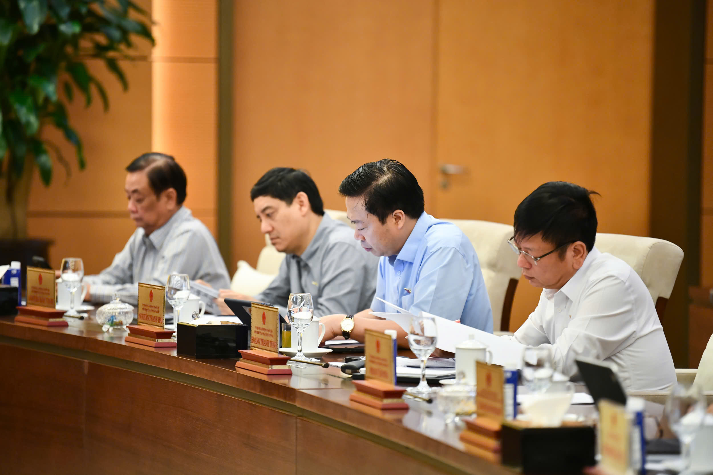 Luật Bảo vệ dữ liệu cá nhân: Cơ quan thẩm tra và cơ quan soạn thảo thống nhất tất cả nội dung để trình Quốc hội thông qua