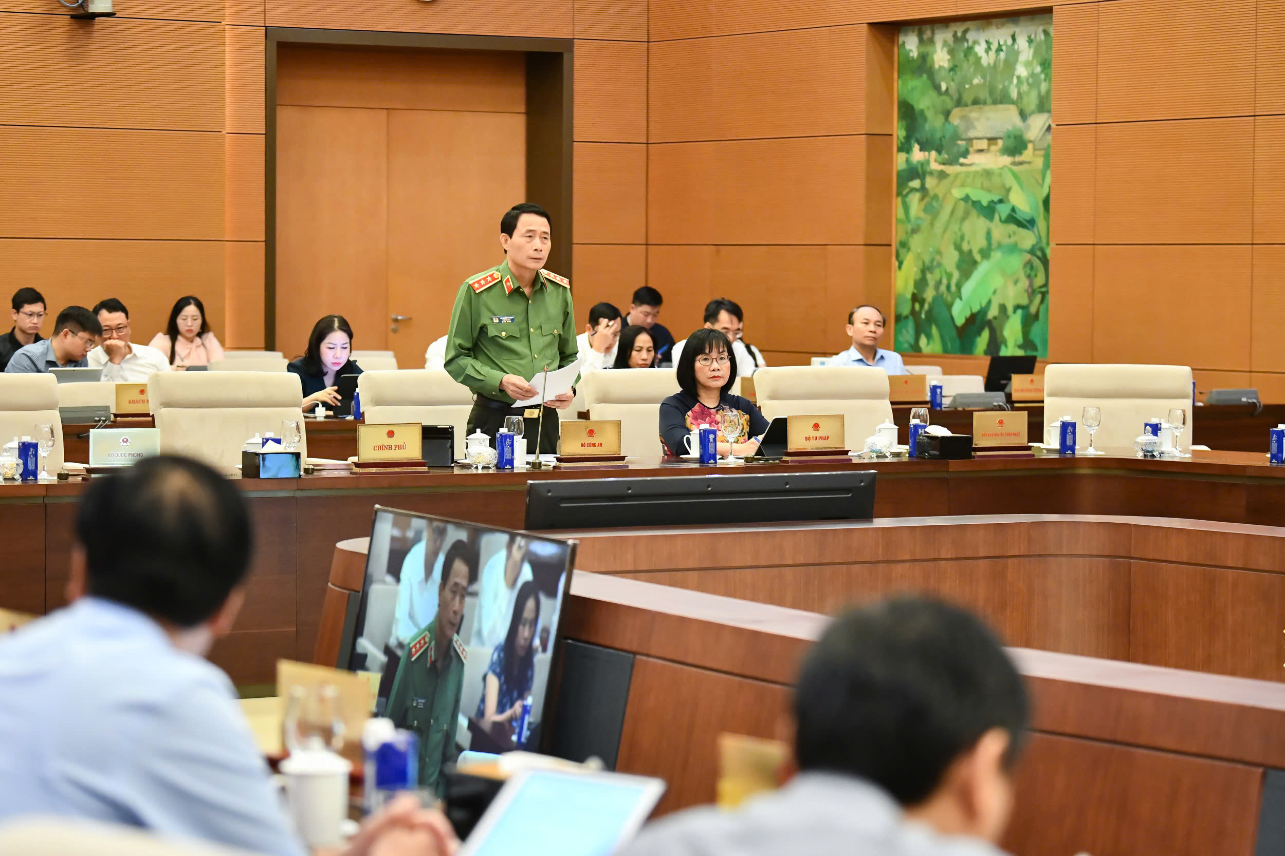 Luật Bảo vệ dữ liệu cá nhân: Cơ quan thẩm tra và cơ quan soạn thảo thống nhất tất cả nội dung để trình Quốc hội thông qua