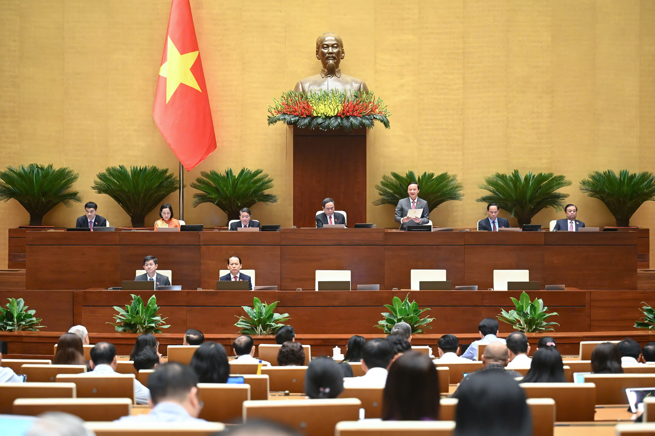 Quốc hội thông qua Luật Tổ chức chính quyền địa phương (sửa đổi)