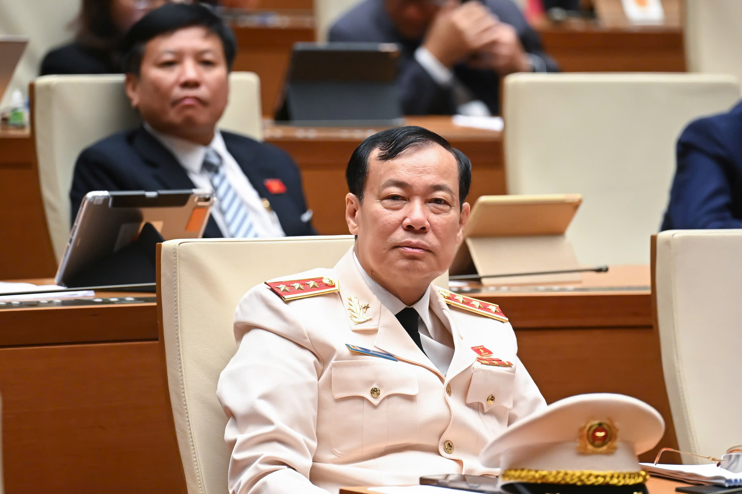 Quốc hội thông qua Luật sửa đổi, bổ sung một số điều của 11 luật về quân sự, quốc phòng
