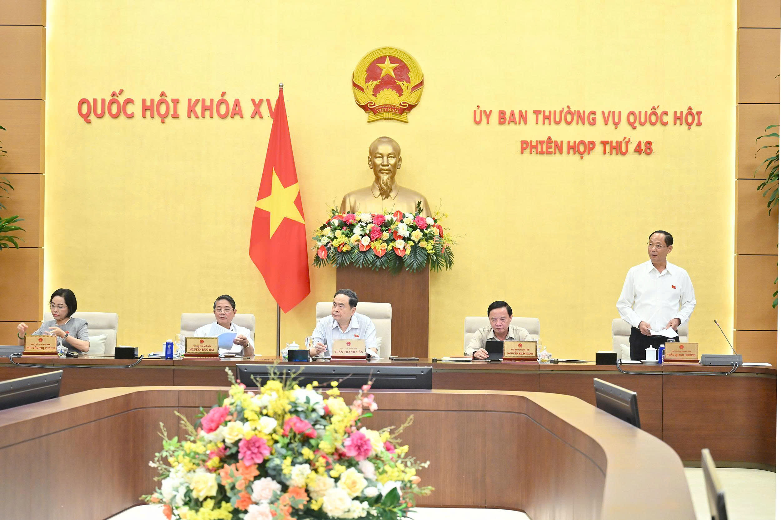 UBTVQH cho ý kiến về tiếp thu, chỉnh lý dự thảo Luật Tình trạng khẩn cấp