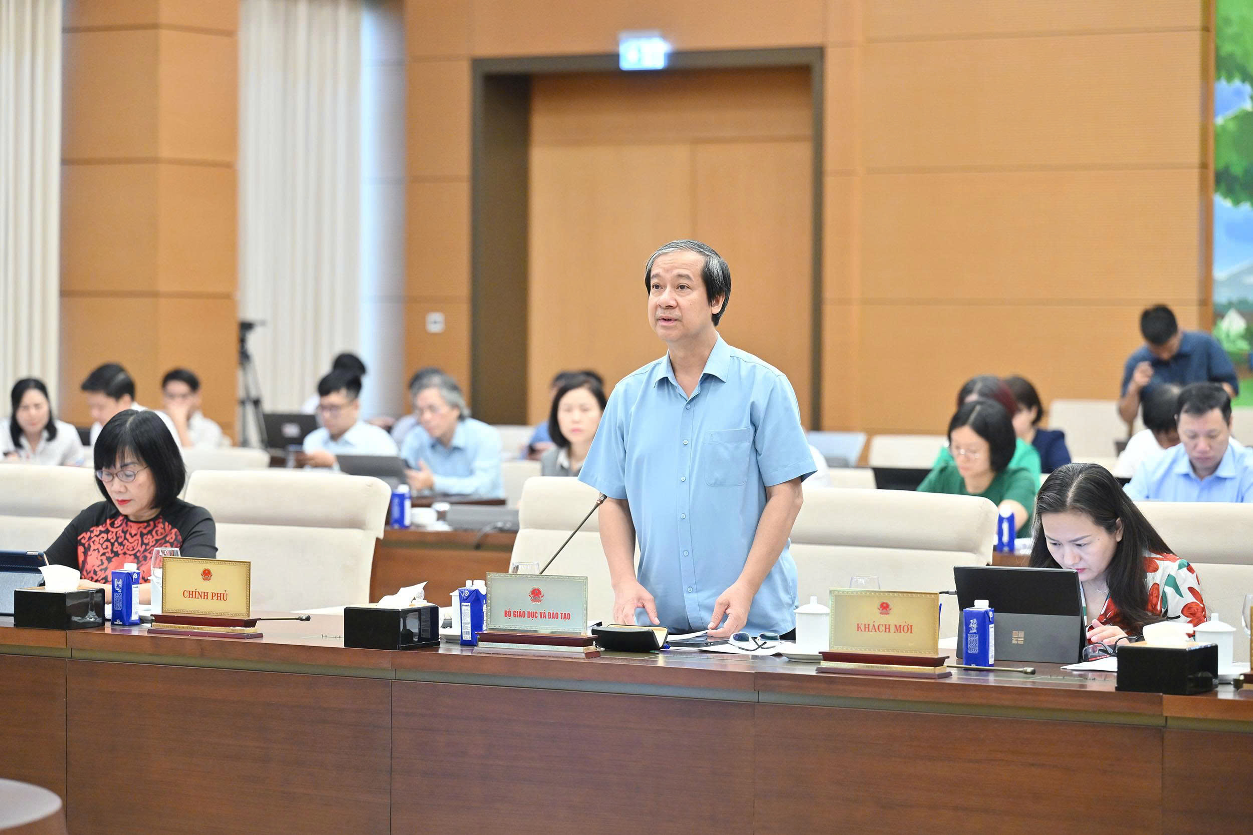 Giáo dục phổ thông cần gắn với việc học nghề cho học sinh