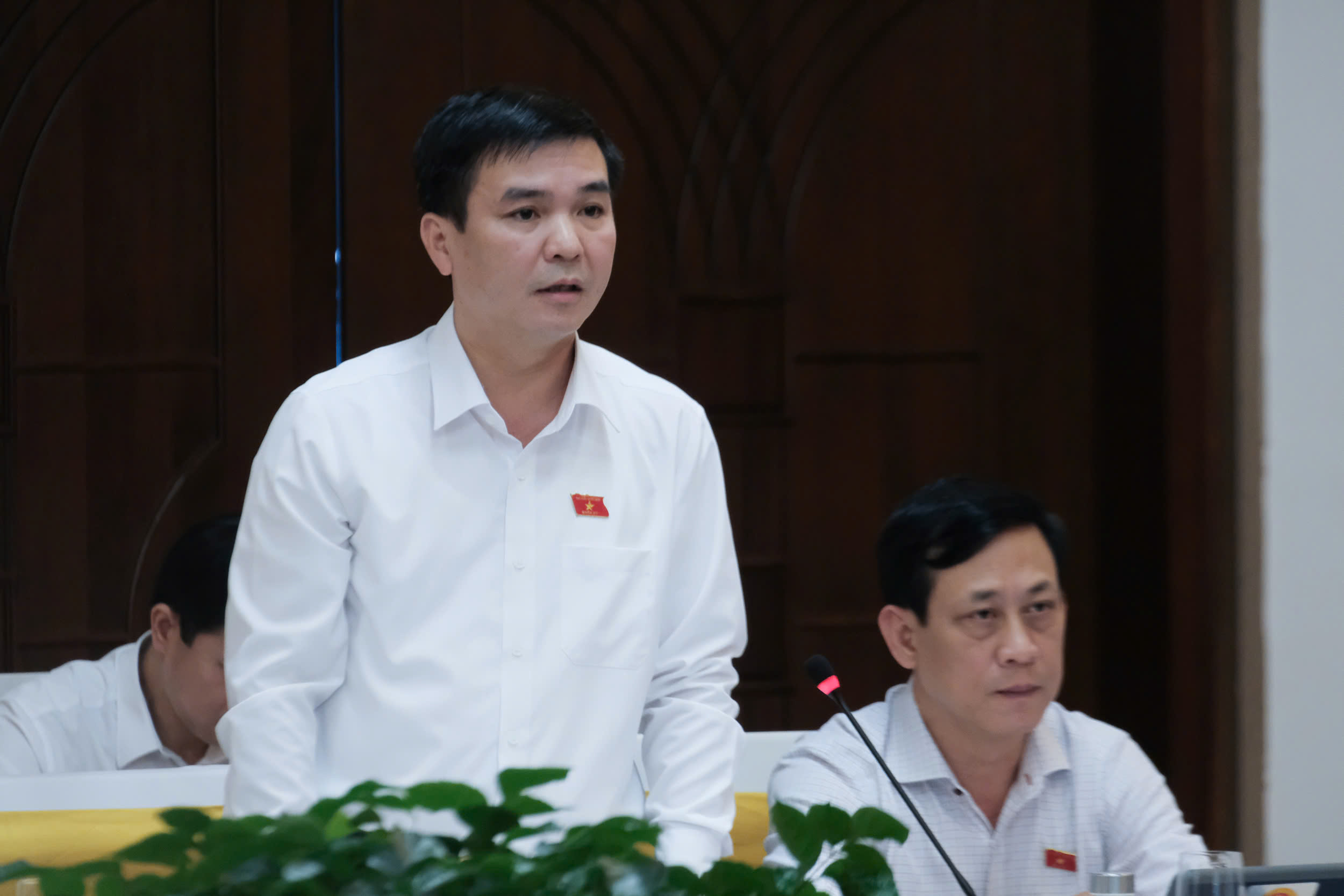 Uỷ ban Kinh tế và Tài chính cho ý kiến vào dự thảo Luật Tiết kiệm, chống lãng phí