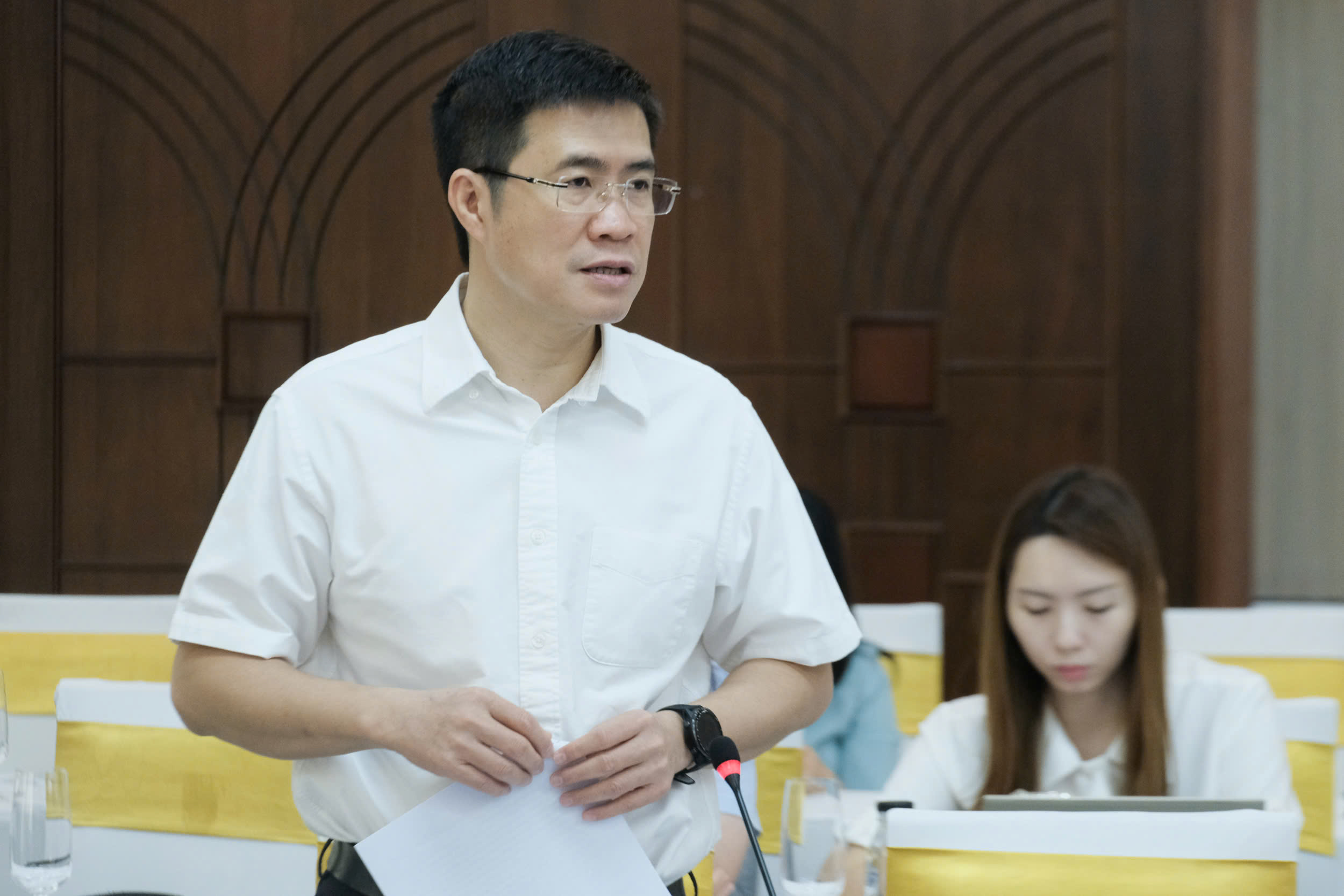 Uỷ ban Kinh tế và Tài chính cho ý kiến vào dự thảo Luật Tiết kiệm, chống lãng phí