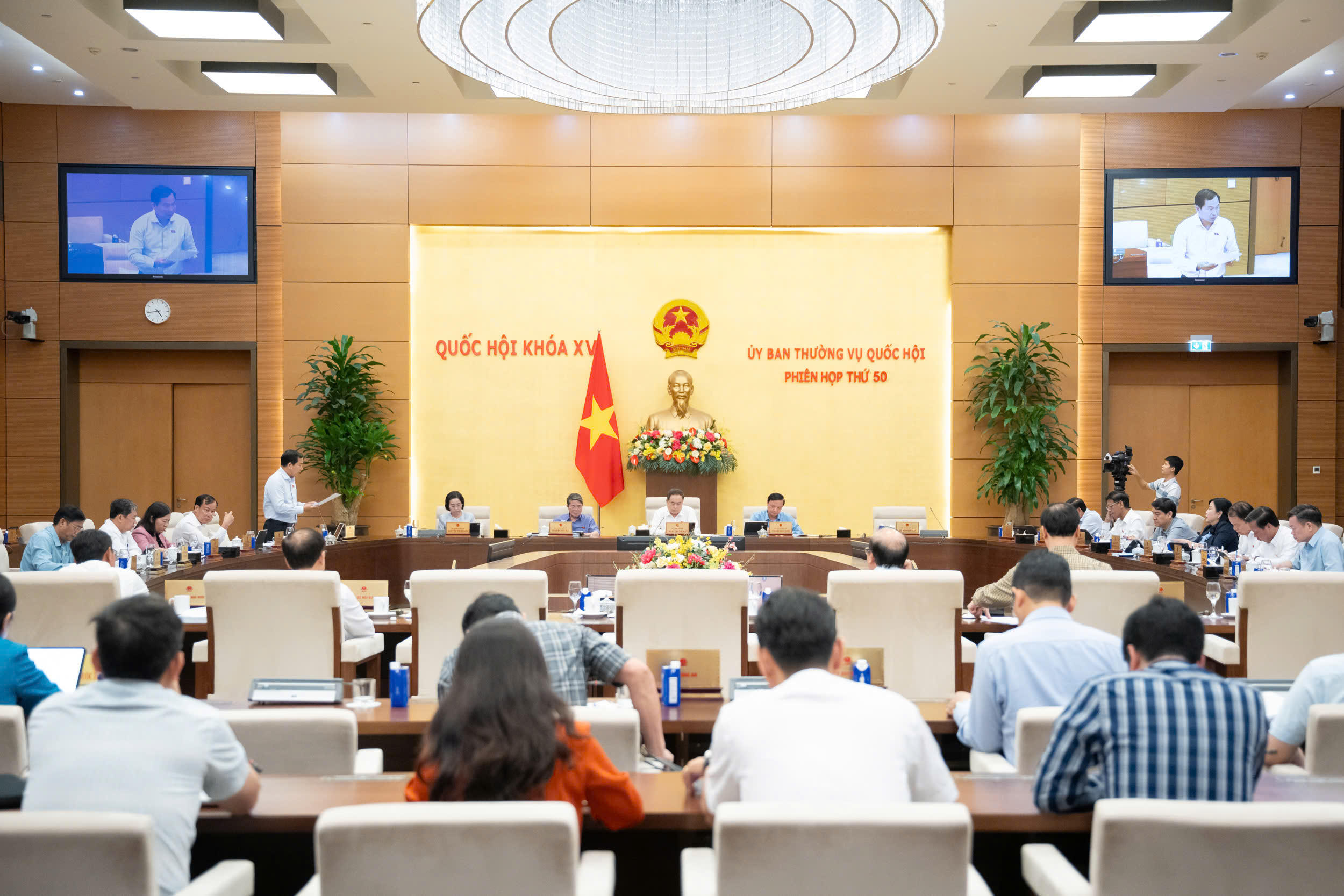 Chủ tịch Quốc hội: Kỳ họp "trên cả lịch sử" sẽ xem xét, quyết định 66 nội dung, trong đó trên 50 nội dung về công tác lập pháp