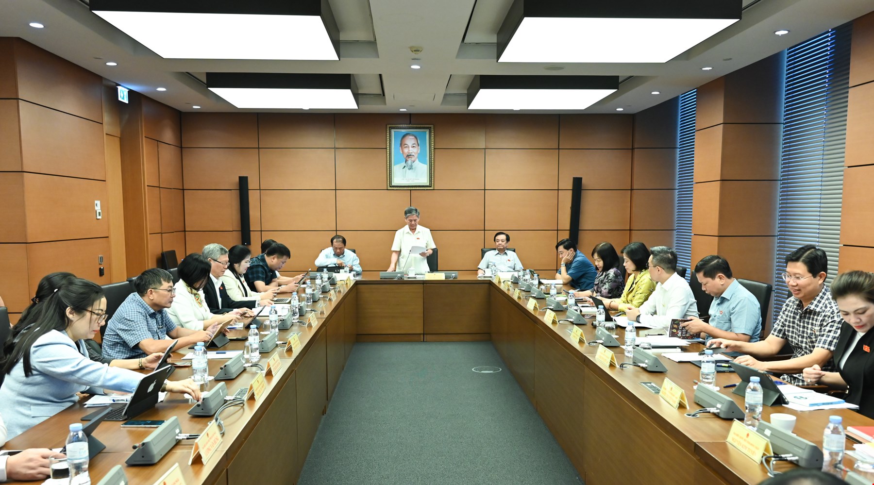 Quang cảnh thảo luận&nbsp;Tổ 12