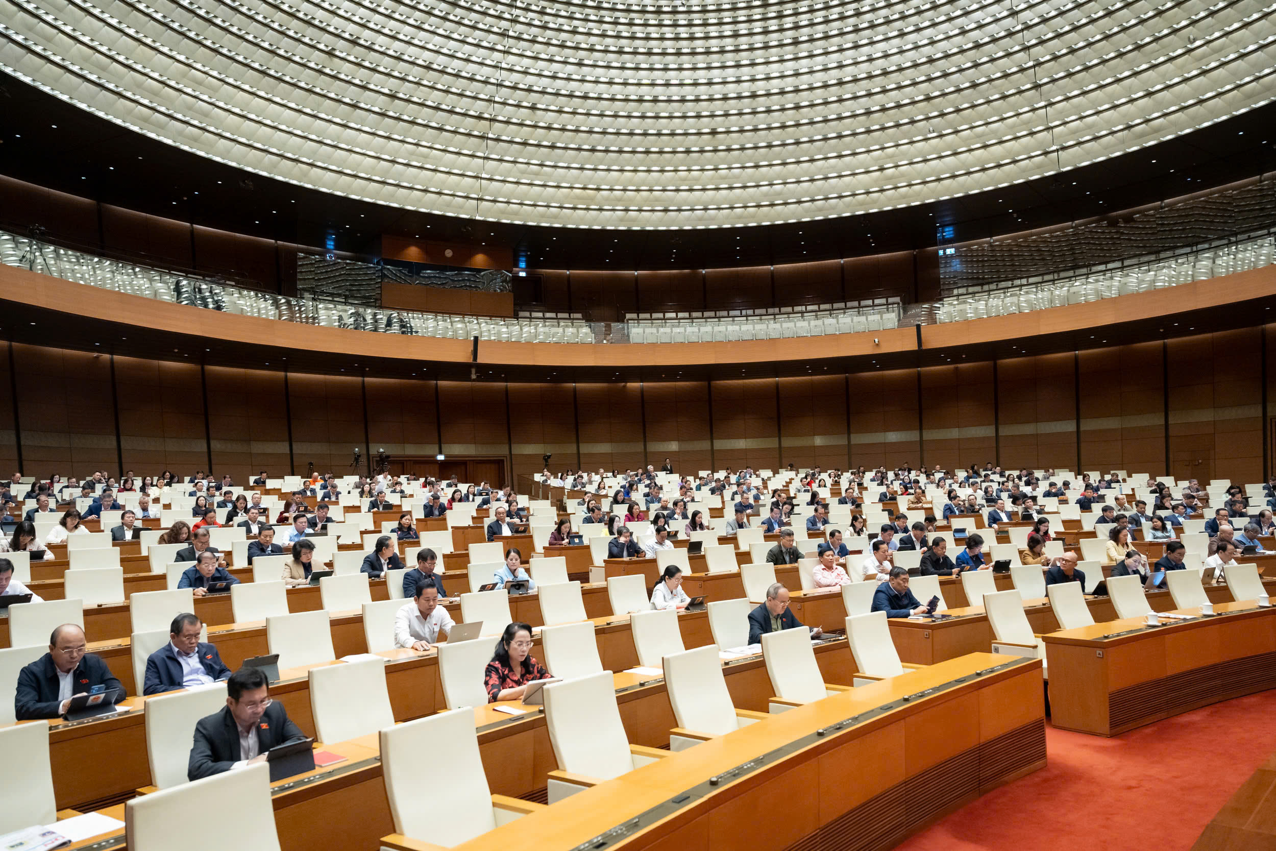 Tiếp tục thực hiện chủ trương tăng cường phân cấp, phân quyền, đảm bảo thực hiện tính đúng, tính đủ giá dịch vụ công