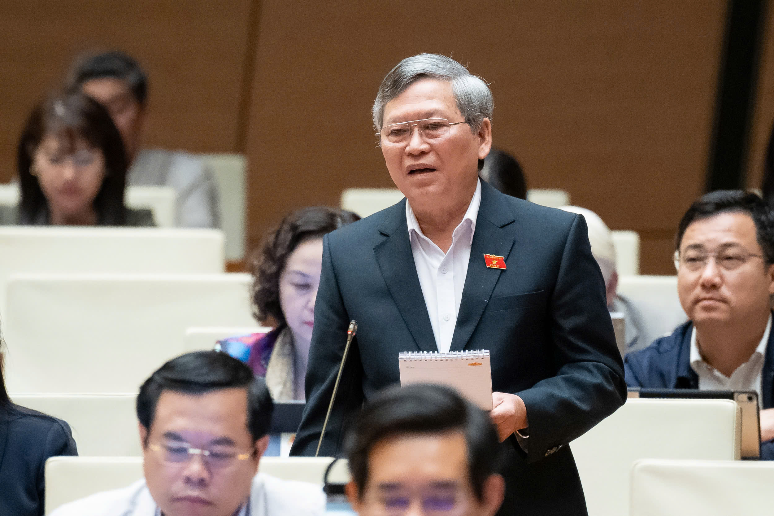 Đề nghị nghiêm cấm sử dụng trí tuệ nhân tạo để dựng thông tin giả mạo