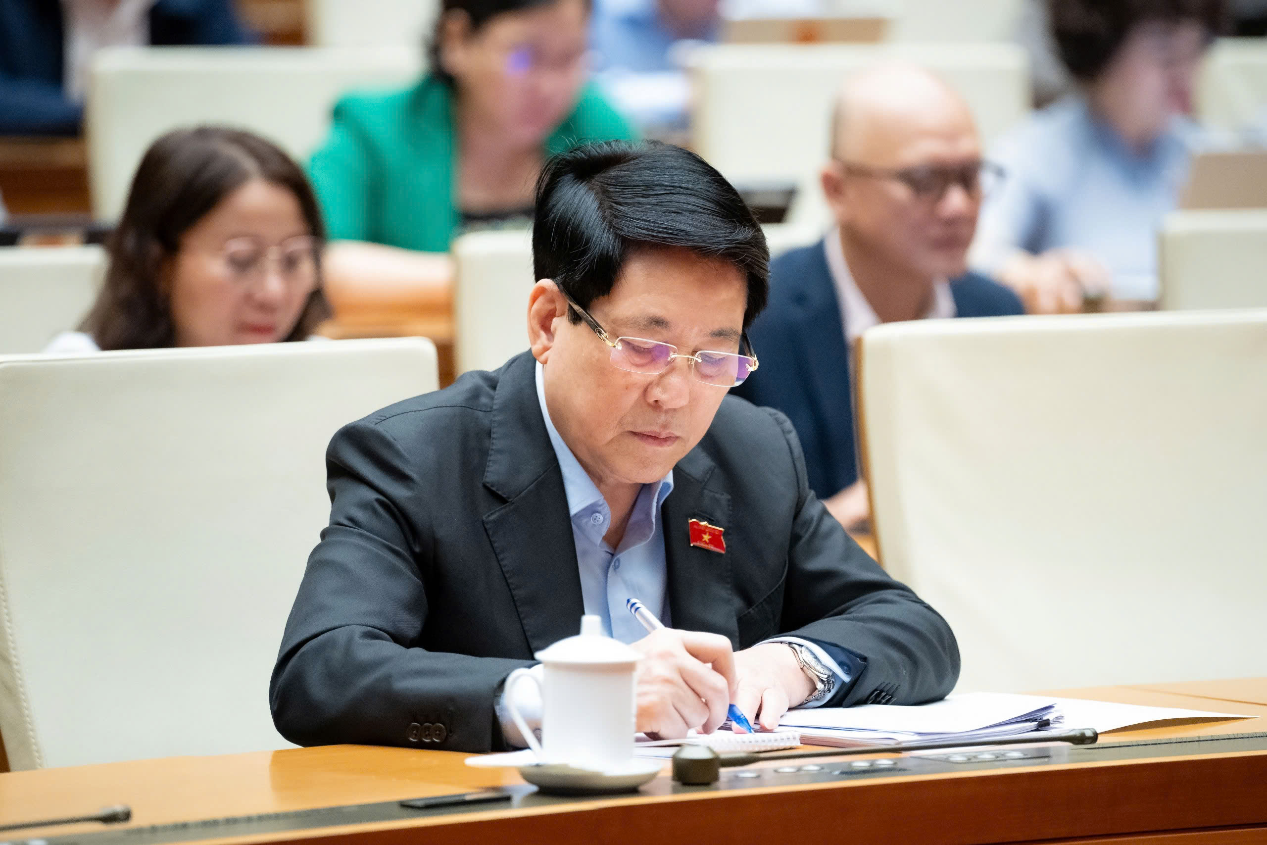 Bảo đảm thống nhất đầu mối quản lý về tạm giữ, tạm giam và cấm đi khỏi nơi cư trú