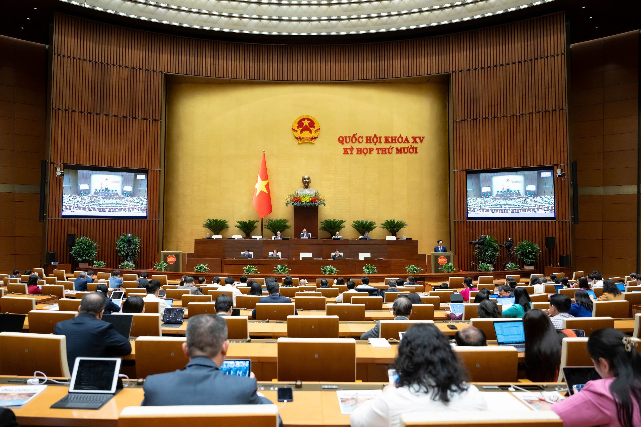 Tạo điều kiện tối đa cho viên chức phát triển nhưng không để xung đột lợi ích và trục lợi chính sách