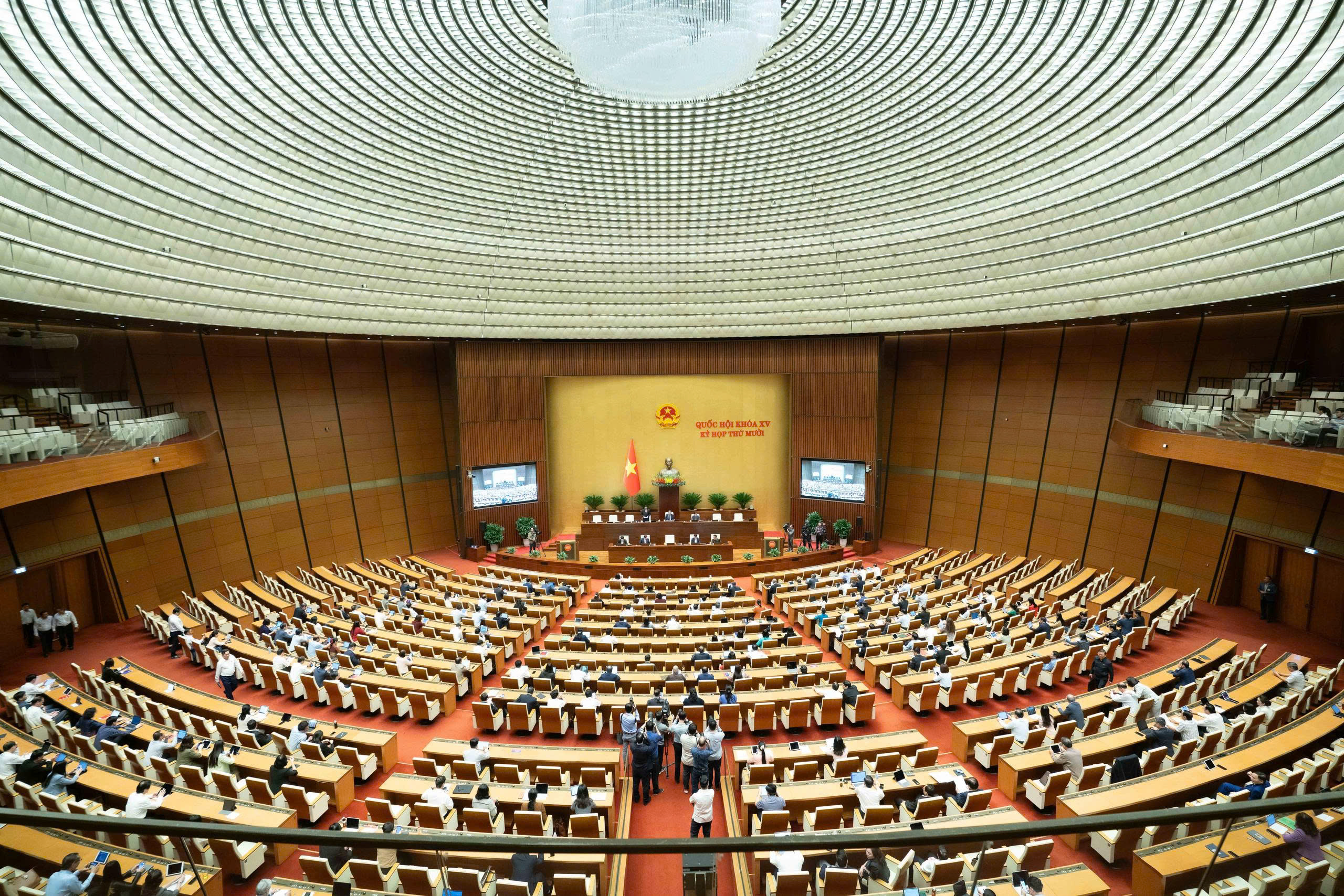 Toàn cảnh Phiên họp