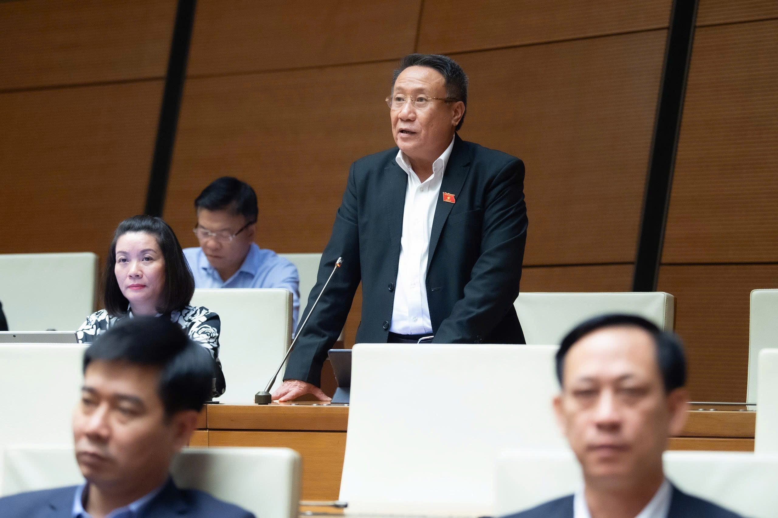 Hoàn thiện khung pháp lý để bảo vệ nhà báo và nâng cao hiệu lực quản lý báo chí