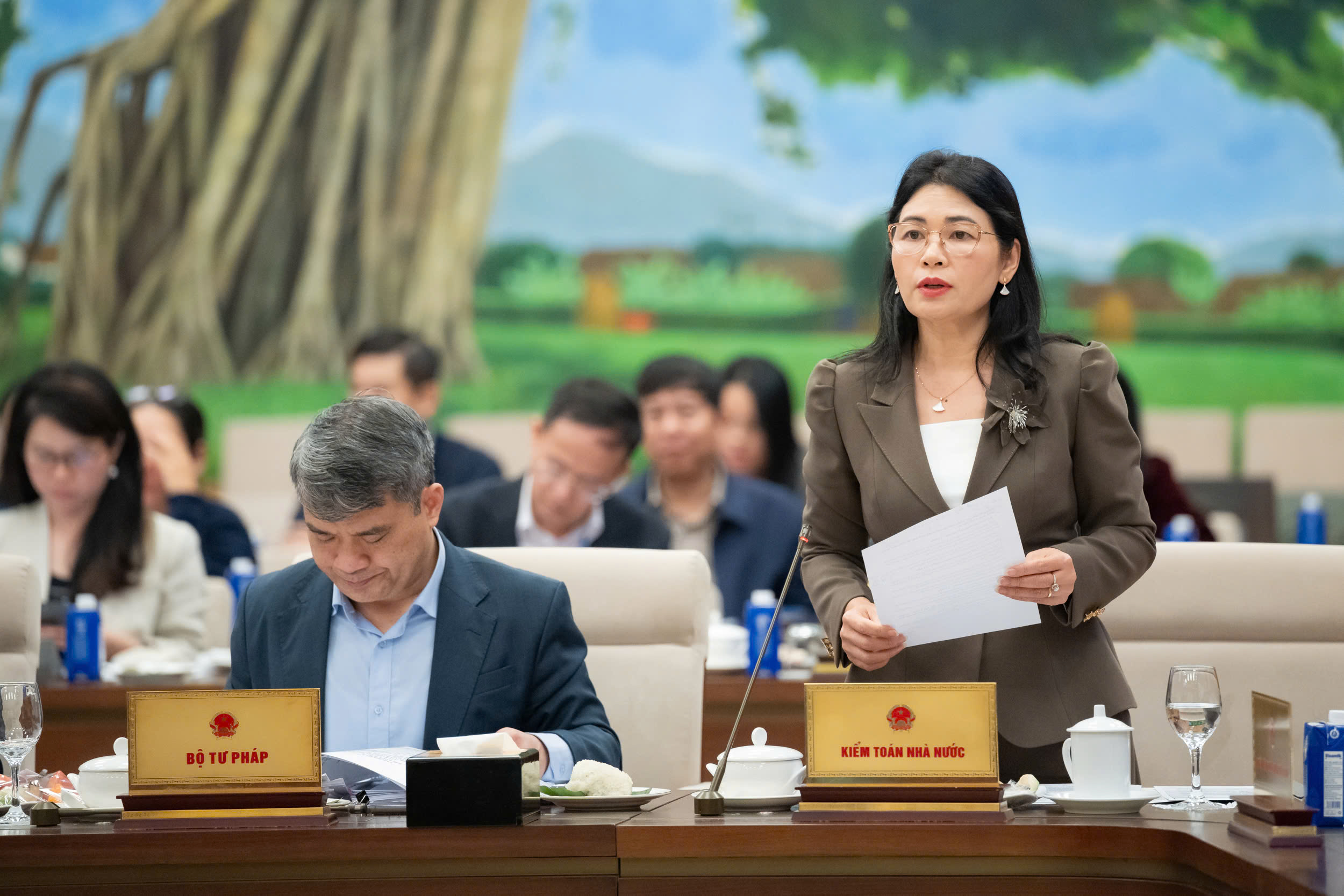 Chủ tịch Quốc hội: Tăng cường ứng dụng công nghệ, đơn giản hóa thủ tục hành chính, giảm phiền hà cho người nộp thuế