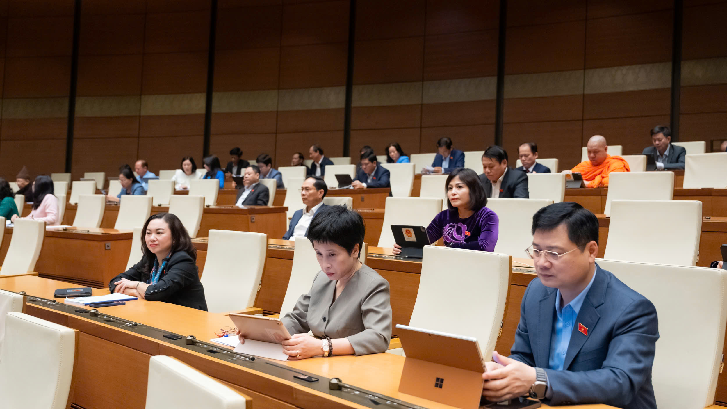 Quốc hội xem xét dự án Luật Tòa án chuyên biệt tại Trung tâm tài chính quốc tế: Xây dựng nền tư pháp chuẩn quốc tế cho mô hình mới