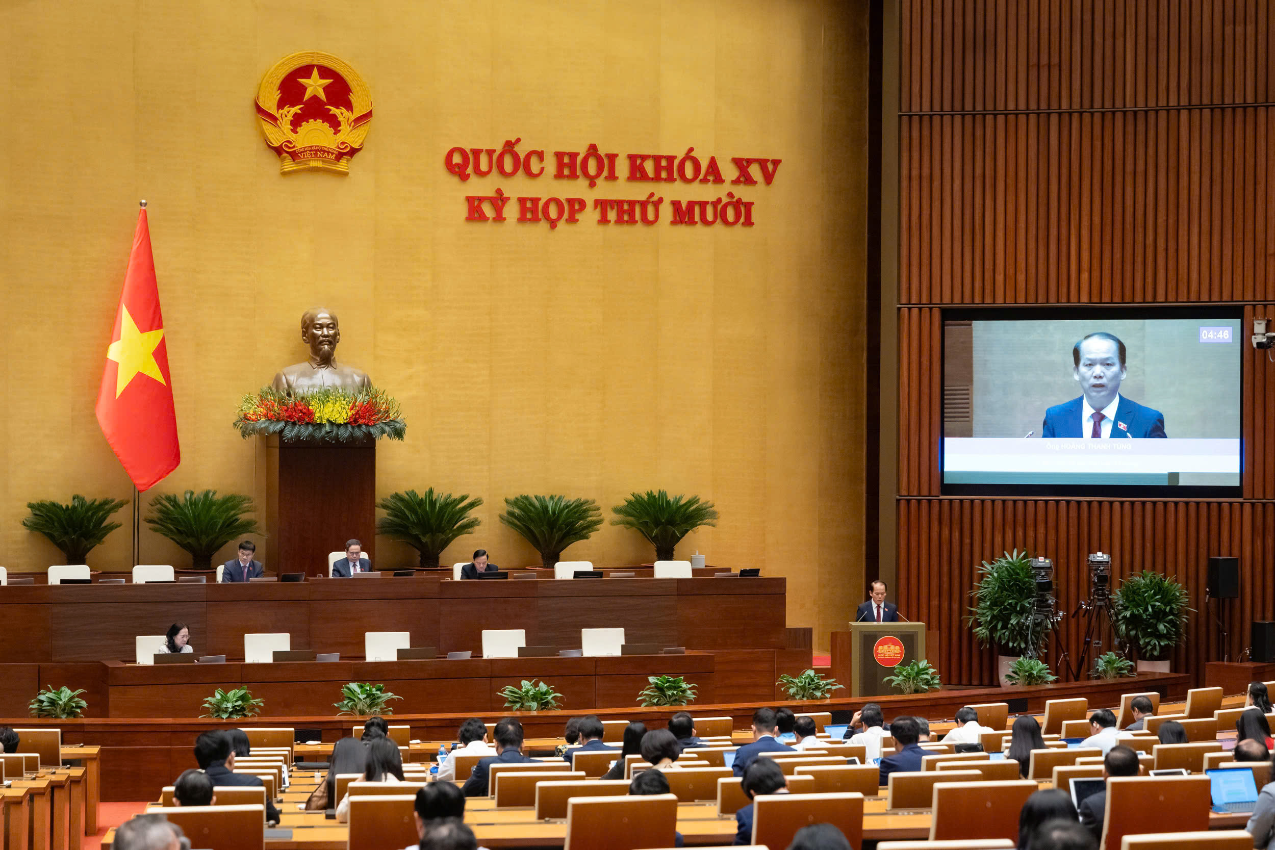 Quốc hội xem xét dự án Luật Tòa án chuyên biệt tại Trung tâm tài chính quốc tế: Xây dựng nền tư pháp chuẩn quốc tế cho mô hình mới