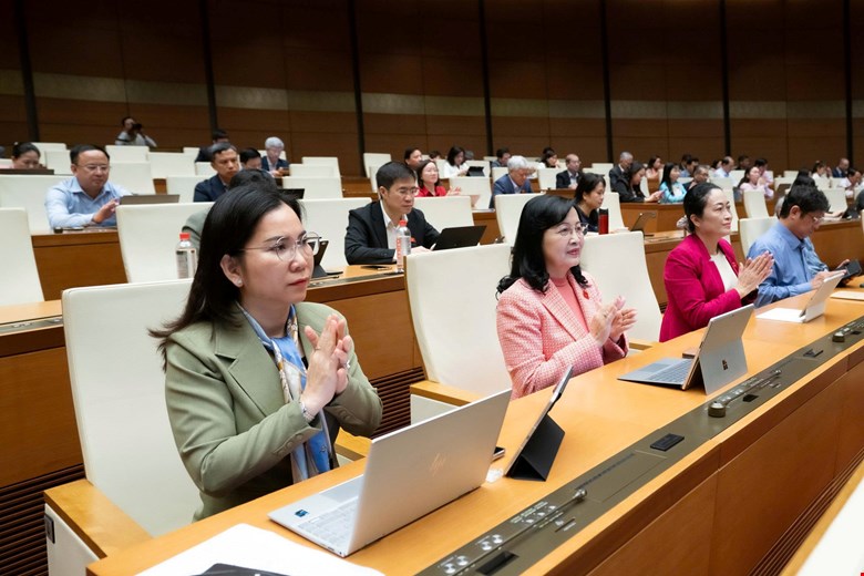 Quốc hội thông qua Luật sửa đổi, bổ sung một số điều của 10 luật có liên quan đến an ninh, trật tự