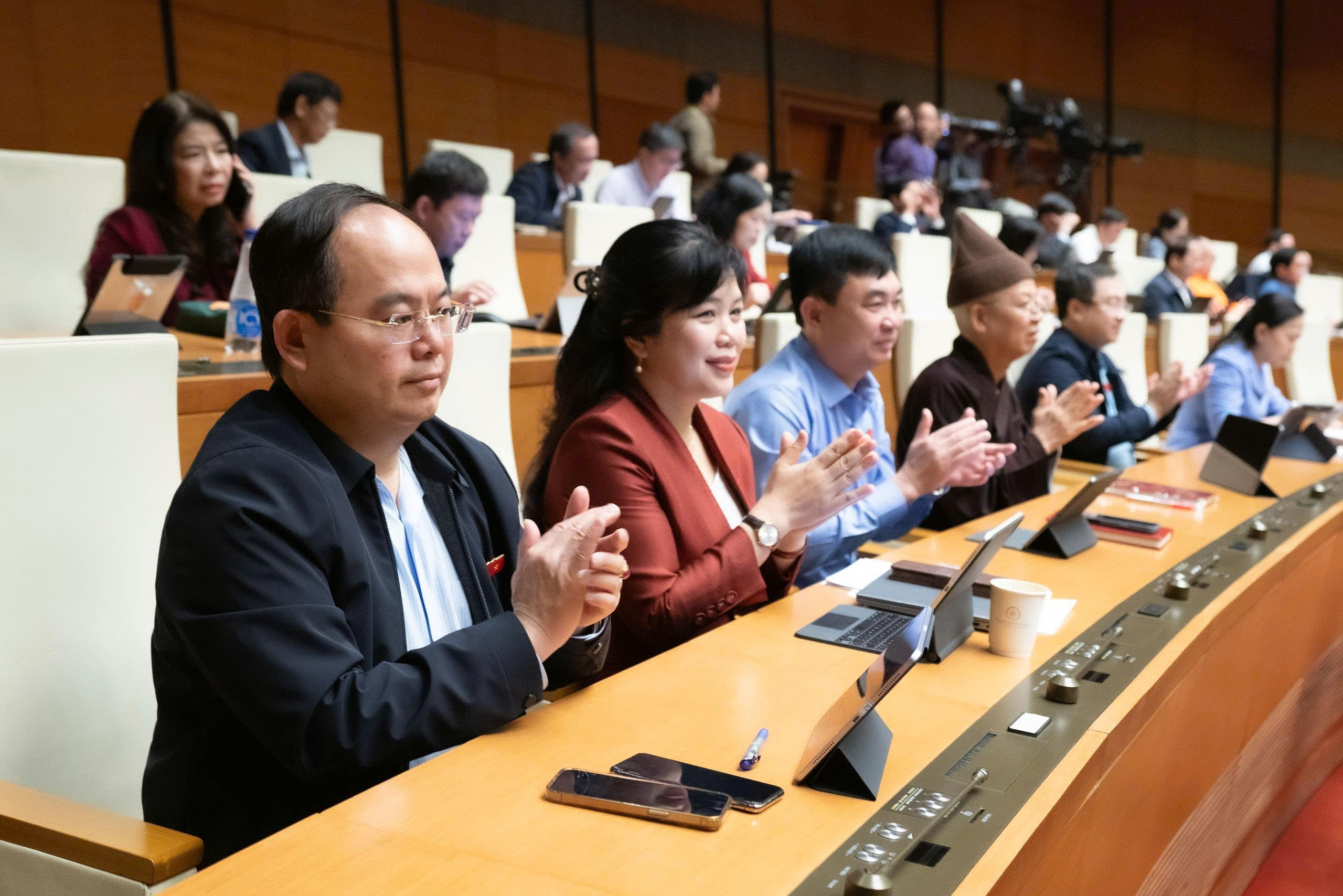 Quốc hội thông qua Luật Hoạt động giám sát của Quốc hội và Hội đồng nhân dân (sửa đổi) với tỷ lệ 94,29%