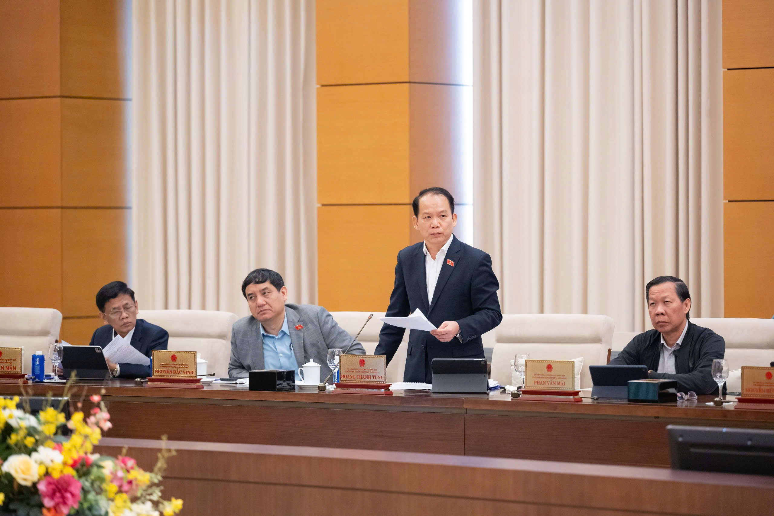 Ủy ban Thường vụ Quốc hội nghe báo cáo bước đầu về chủ trương xây dựng Luật Thủ đô (sửa đổi)