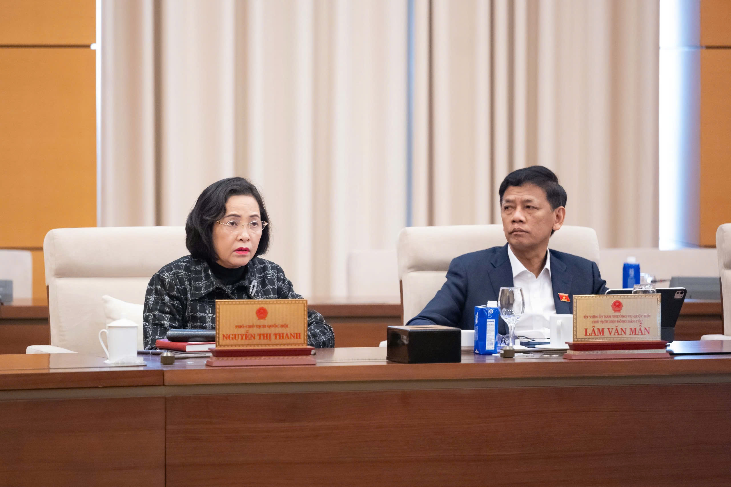 Ủy ban Thường vụ Quốc hội nghe báo cáo bước đầu về chủ trương xây dựng Luật Thủ đô (sửa đổi)