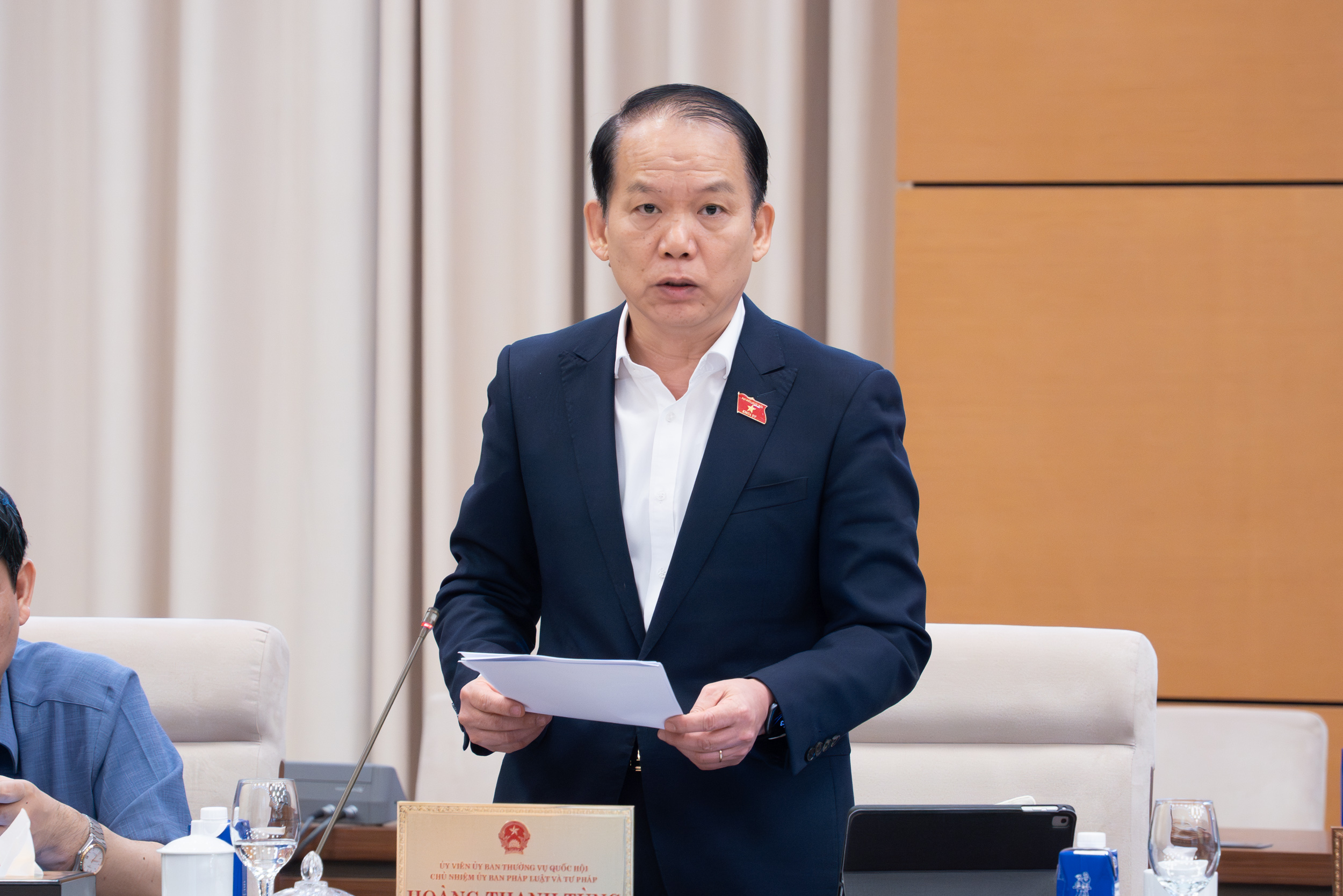 UBTVQH cho ý kiến về dự án Luật sửa đổi, bổ sung một số điều của Luật Công chứng