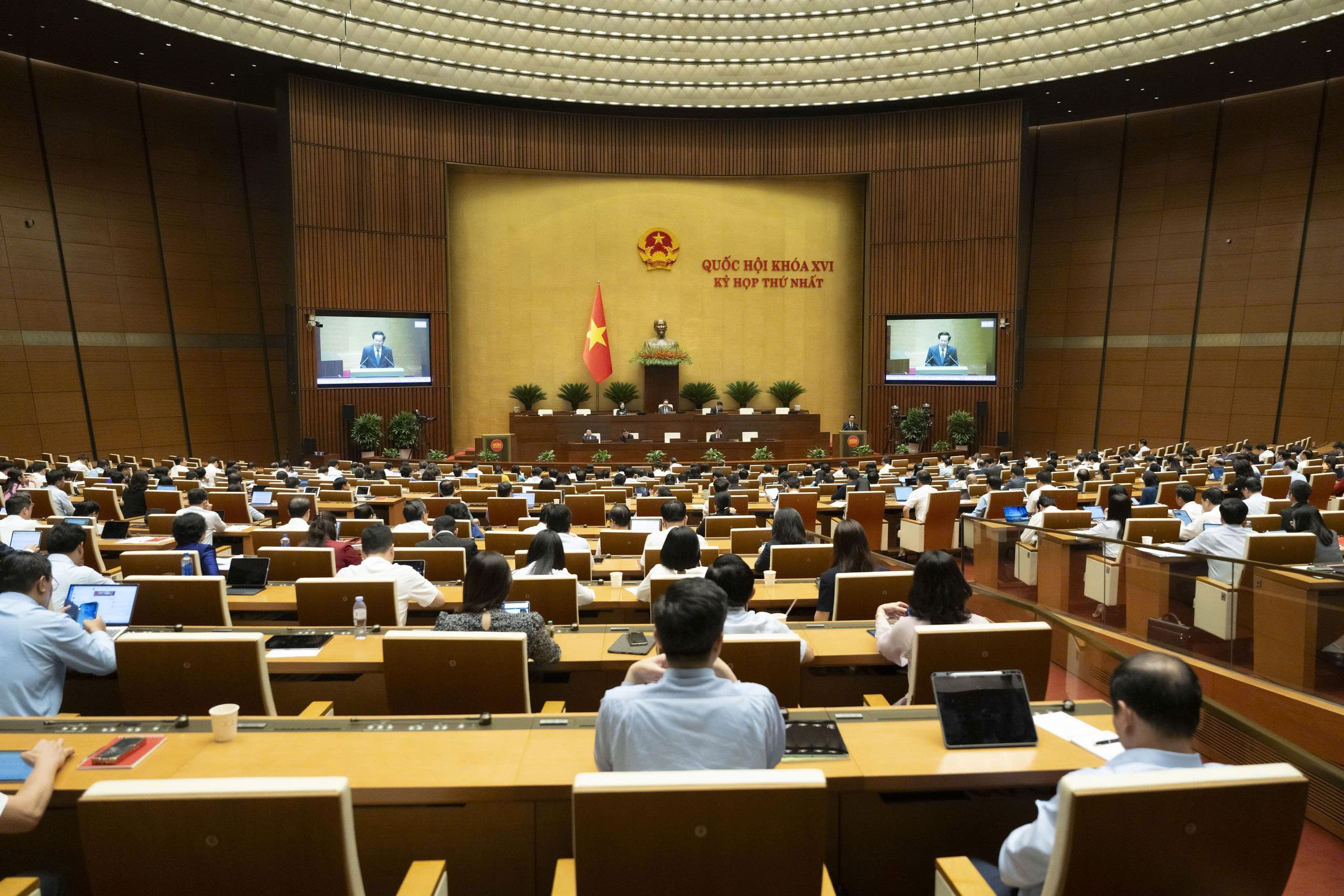 Hoàn thiện Luật Thi đua, khen thưởng: Hướng tới giá trị thực chất và đột phá sáng tạo