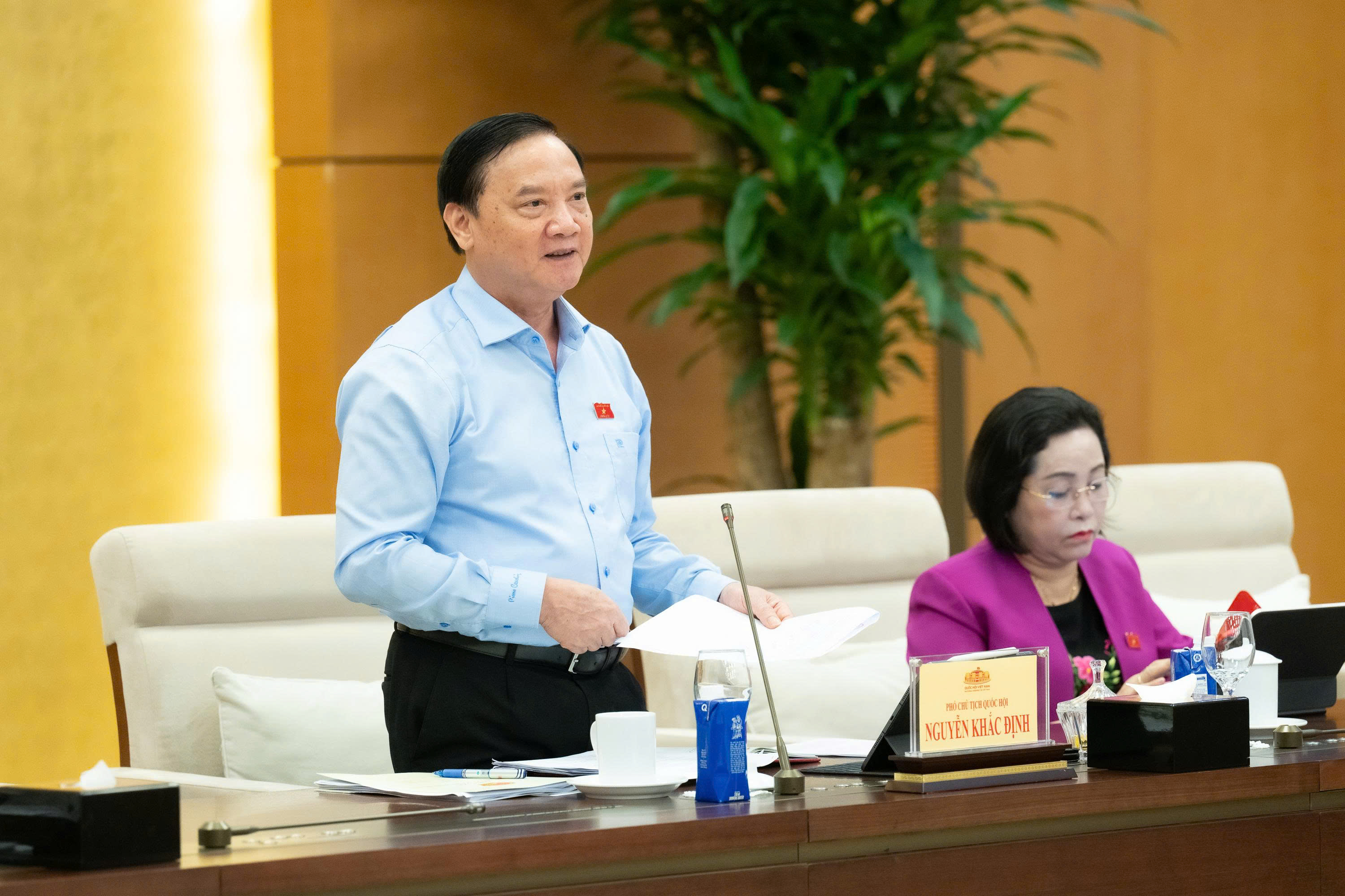 Ủy ban Thường vụ Quốc hội cho ý kiến về dự thảo Nghị quyết của Quốc hội về thực hiện thí điểm chế định luật sư công