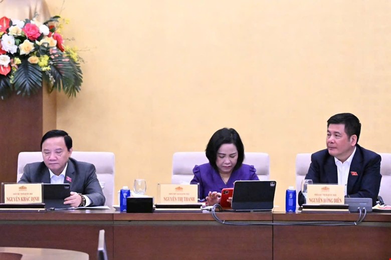 quốc hội thảo luận thuế thu nhập cá nhân