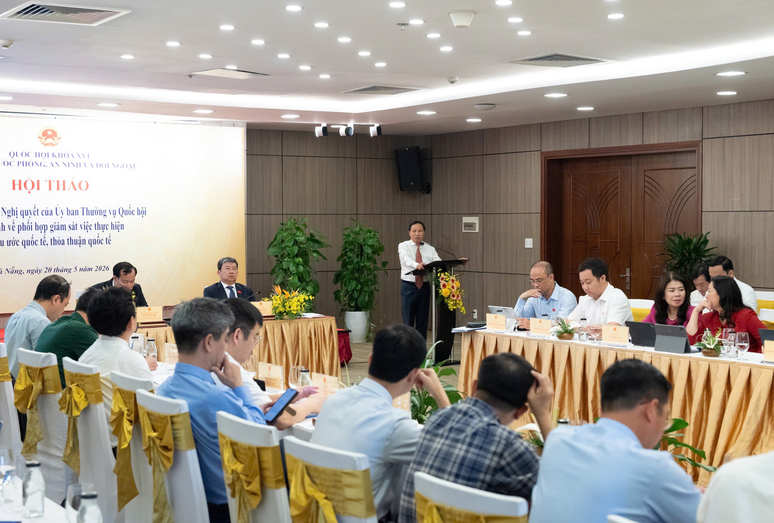 Phối hợp giám sát việc thực hiện điều ước quốc tế, thỏa thuận quốc tế, thúc đẩy hiệu quả đối ngoại nghị viện