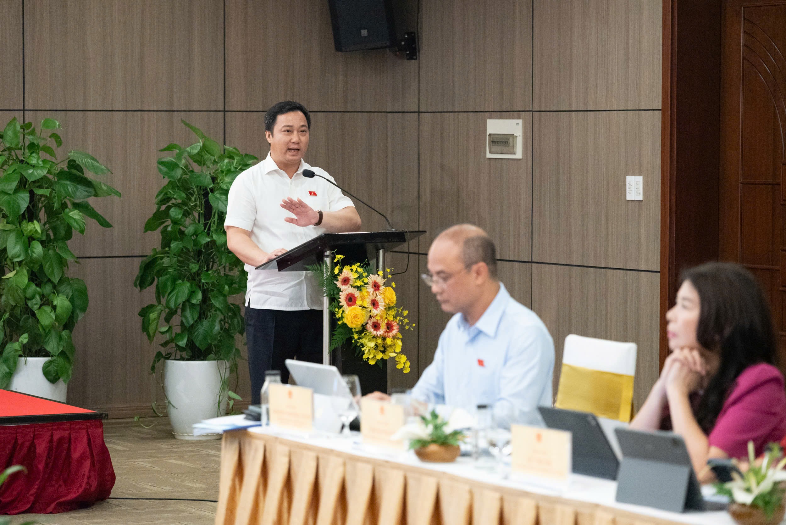 Phối hợp giám sát việc thực hiện điều ước quốc tế, thỏa thuận quốc tế, thúc đẩy hiệu quả đối ngoại nghị viện