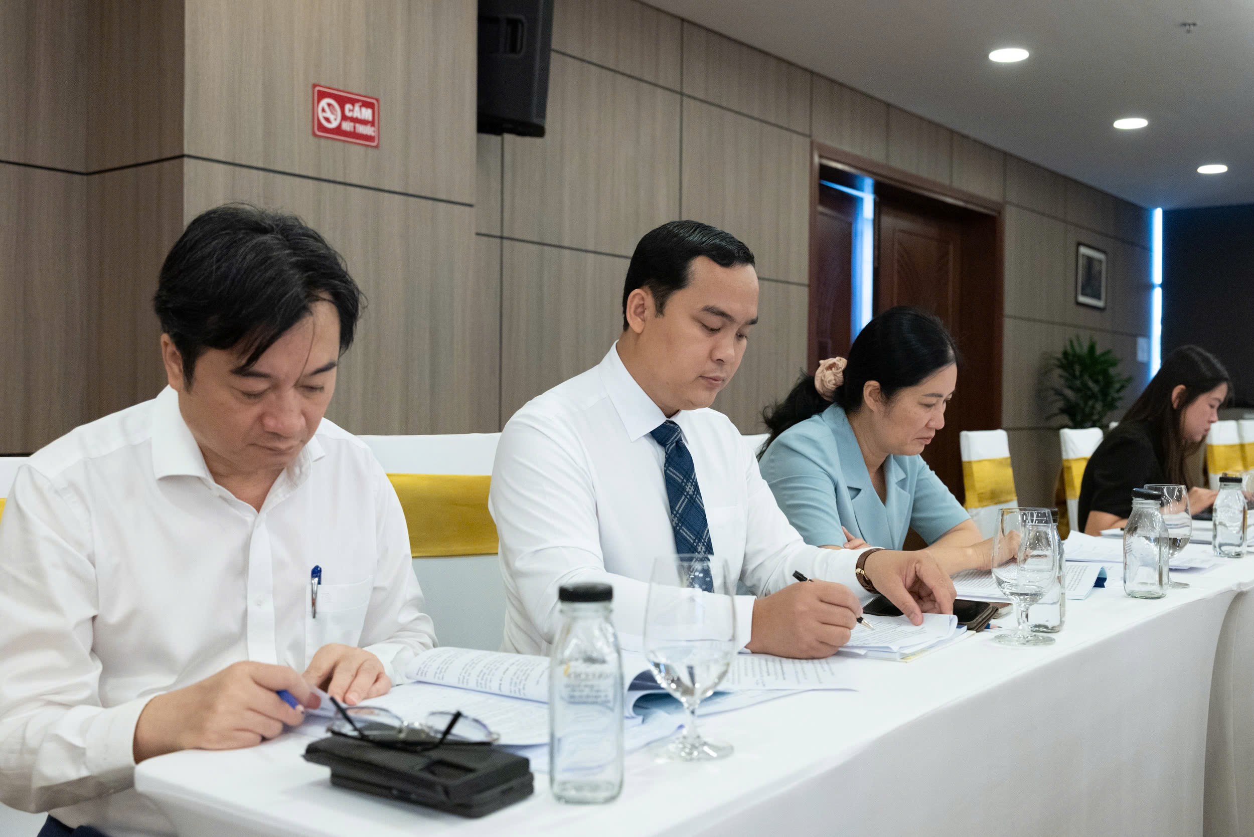 Phối hợp giám sát việc thực hiện điều ước quốc tế, thỏa thuận quốc tế, thúc đẩy hiệu quả đối ngoại nghị viện