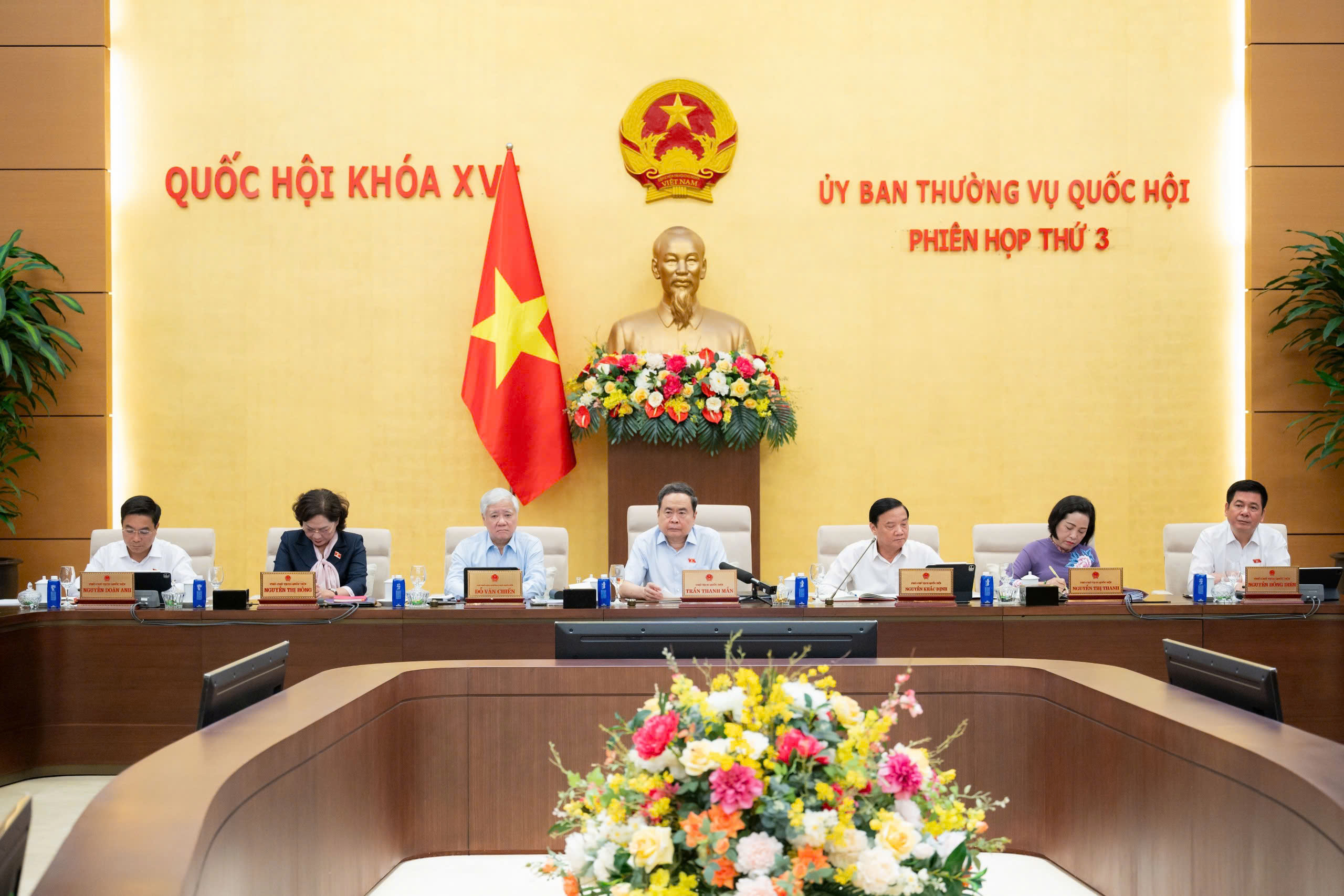 Ủy ban Thường vụ Quốc hội biểu quyết thông qua các nội dung dự thảo Pháp lệnh sửa đổi, bổ sung một số điều của Pháp lệnh số 03