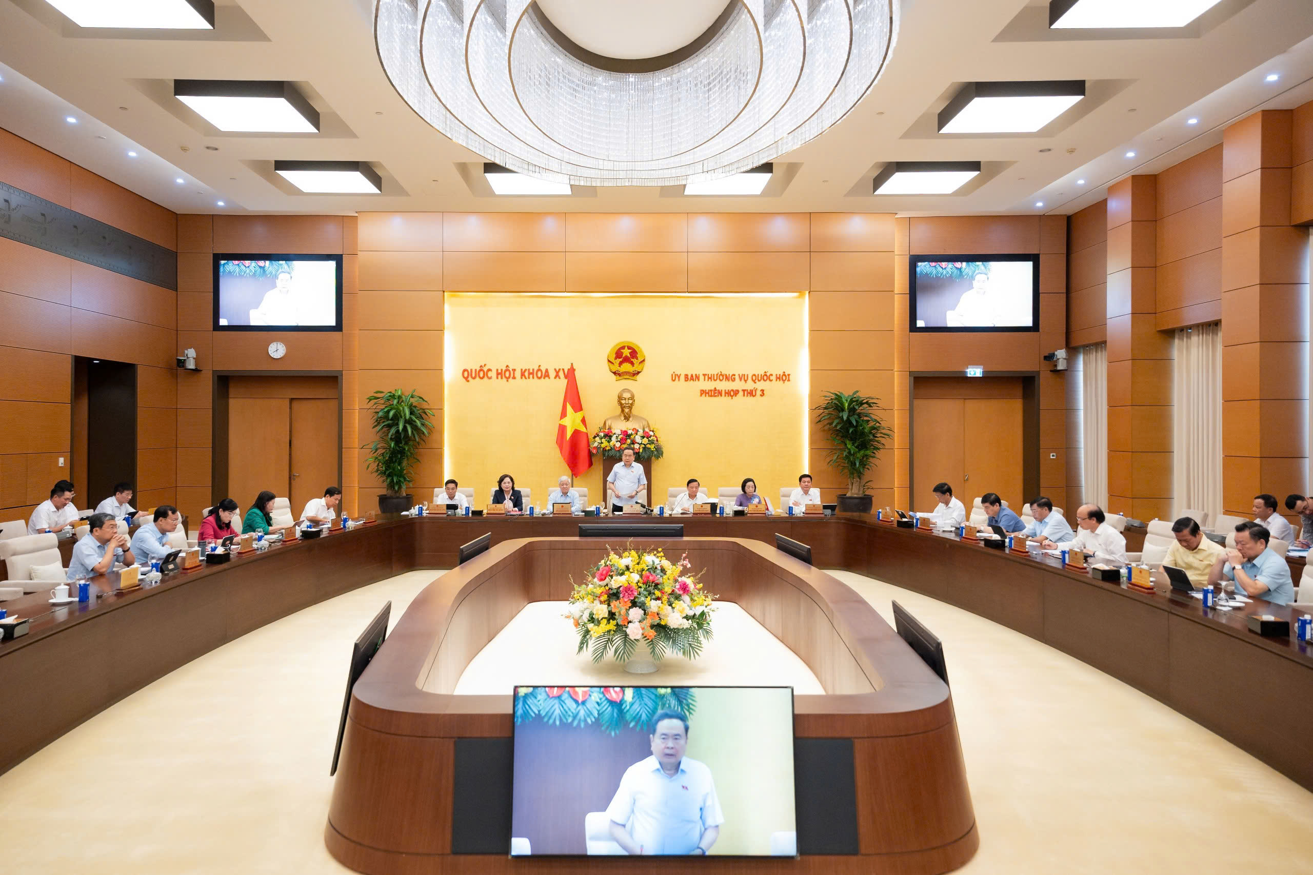 Ủy ban Thường vụ Quốc hội thông qua Nghị quyết sửa đổi quy định về thẩm quyền theo lãnh thổ của Tòa án nhân dân cấp tỉnh, khu vực