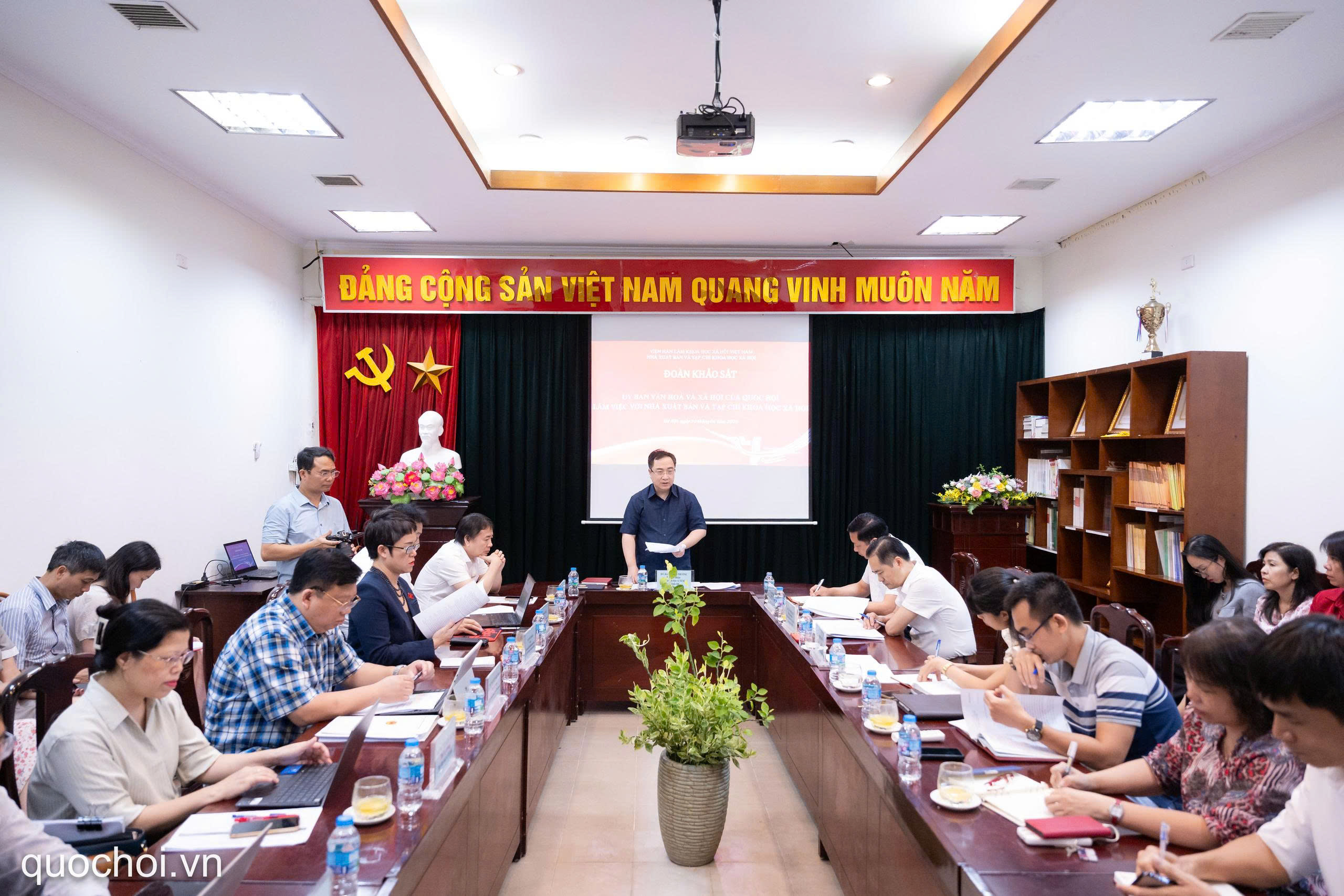 Hoàn thiện hành lang pháp lý, tạo động lực phát triển ngành xuất bản trong kỷ nguyên số - ảnh 2 Hình ảnh: Hoàn thiện hành lang pháp lý, tạo động lực phát triển ngành xuất bản trong kỷ nguyên số số 2