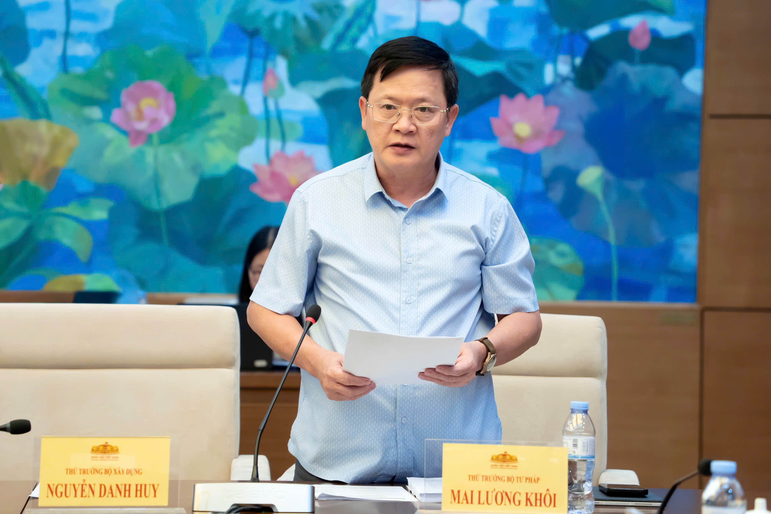 Uỷ ban Kinh tế và Tài chính thẩm tra sơ bộ dự án Luật Đấu giá tài sản (sửa đổi)