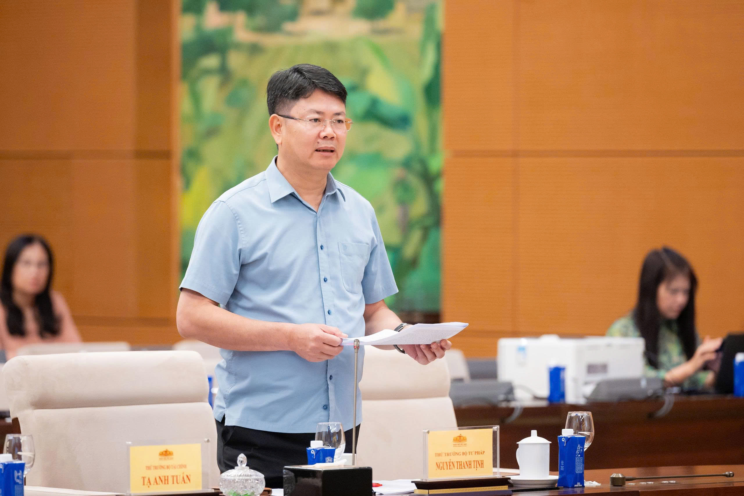 Ủy ban Thường vụ Quốc hội cho ý kiến về dự án Luật sửa đổi, bổ sung một số điều của Luật Xuất bản