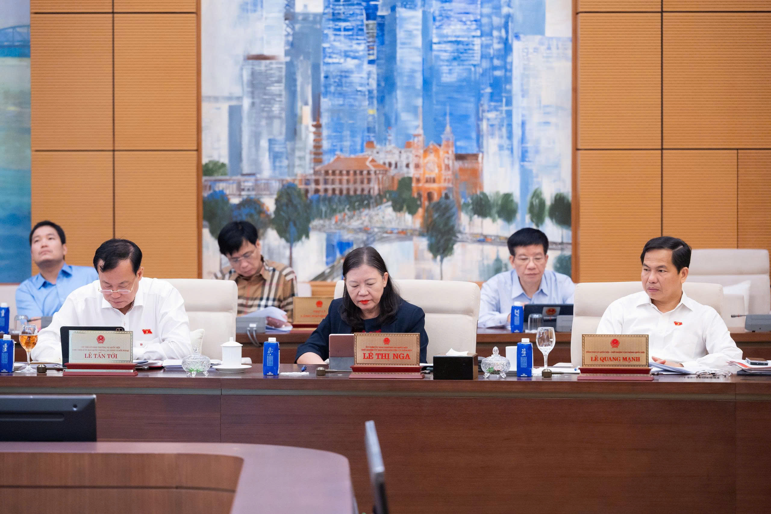 UBTVQH cho ý kiến về dự án Luật sửa đổi, bổ sung một số điều của Luật Người lao động Việt Nam đi làm việc ở nước ngoài theo hợp đồng