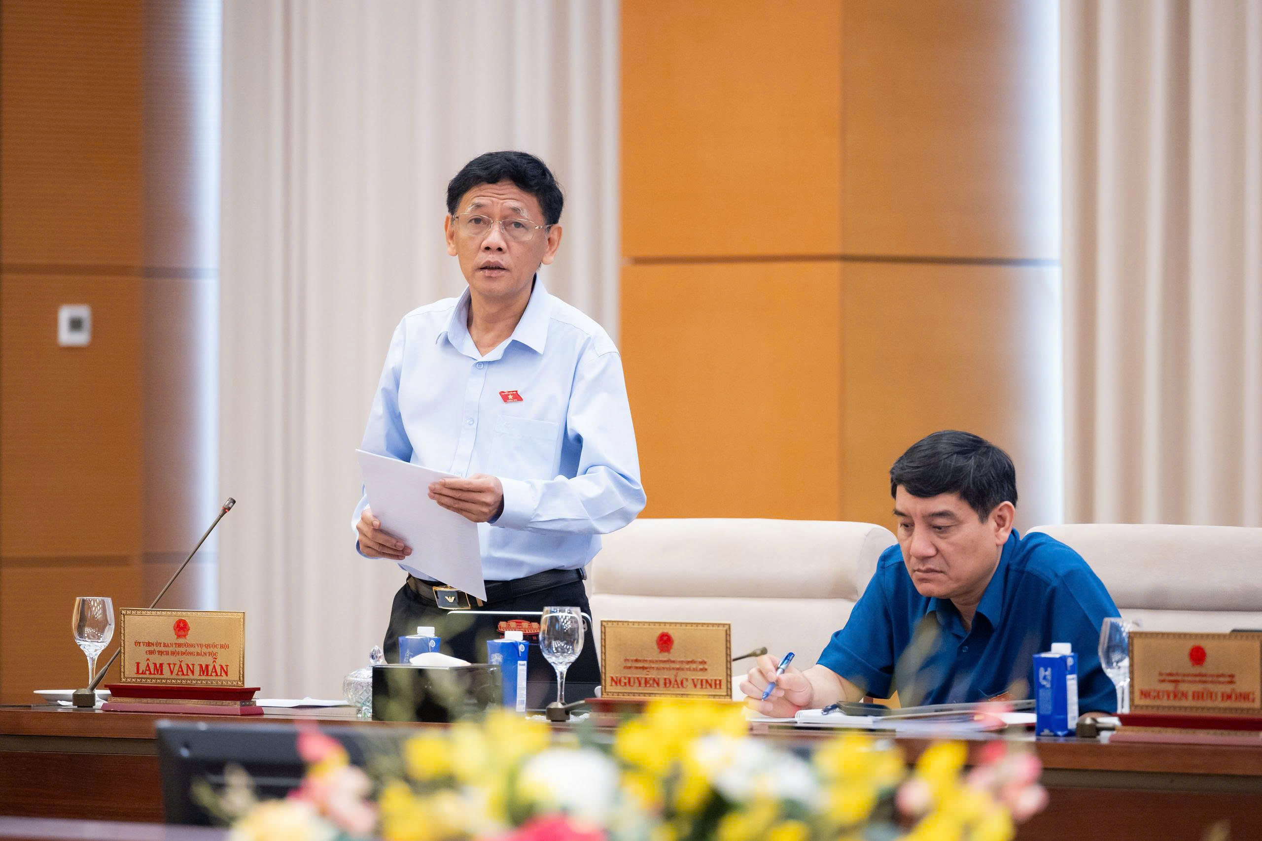 UBTVQH cho ý kiến về dự án Luật sửa đổi, bổ sung một số điều của Luật Người lao động Việt Nam đi làm việc ở nước ngoài theo hợp đồng