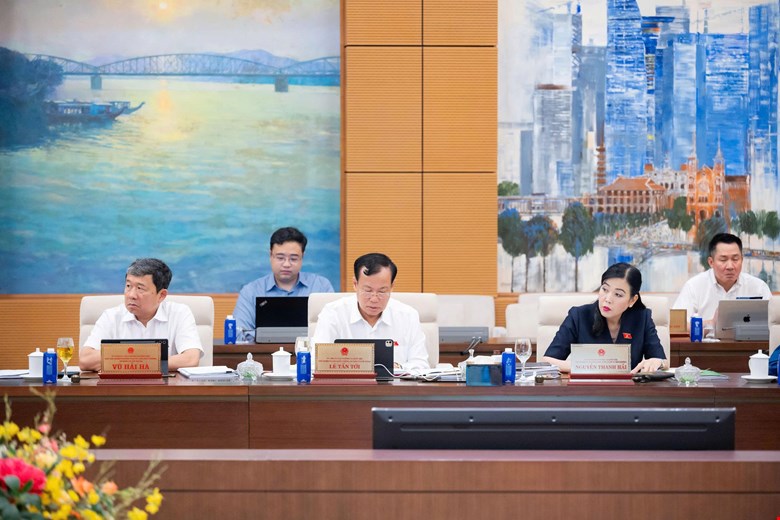 Ủy ban Thường vụ Quốc hội cho ý kiến về dự án Luật sửa đổi, bổ sung một số điều của 04 luật về khoa học, công nghệ và viễn thông