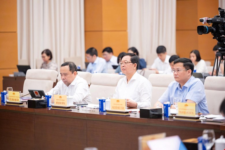 Ủy ban Thường vụ Quốc hội cho ý kiến về dự án Luật sửa đổi, bổ sung một số điều của 04 luật về khoa học, công nghệ và viễn thông