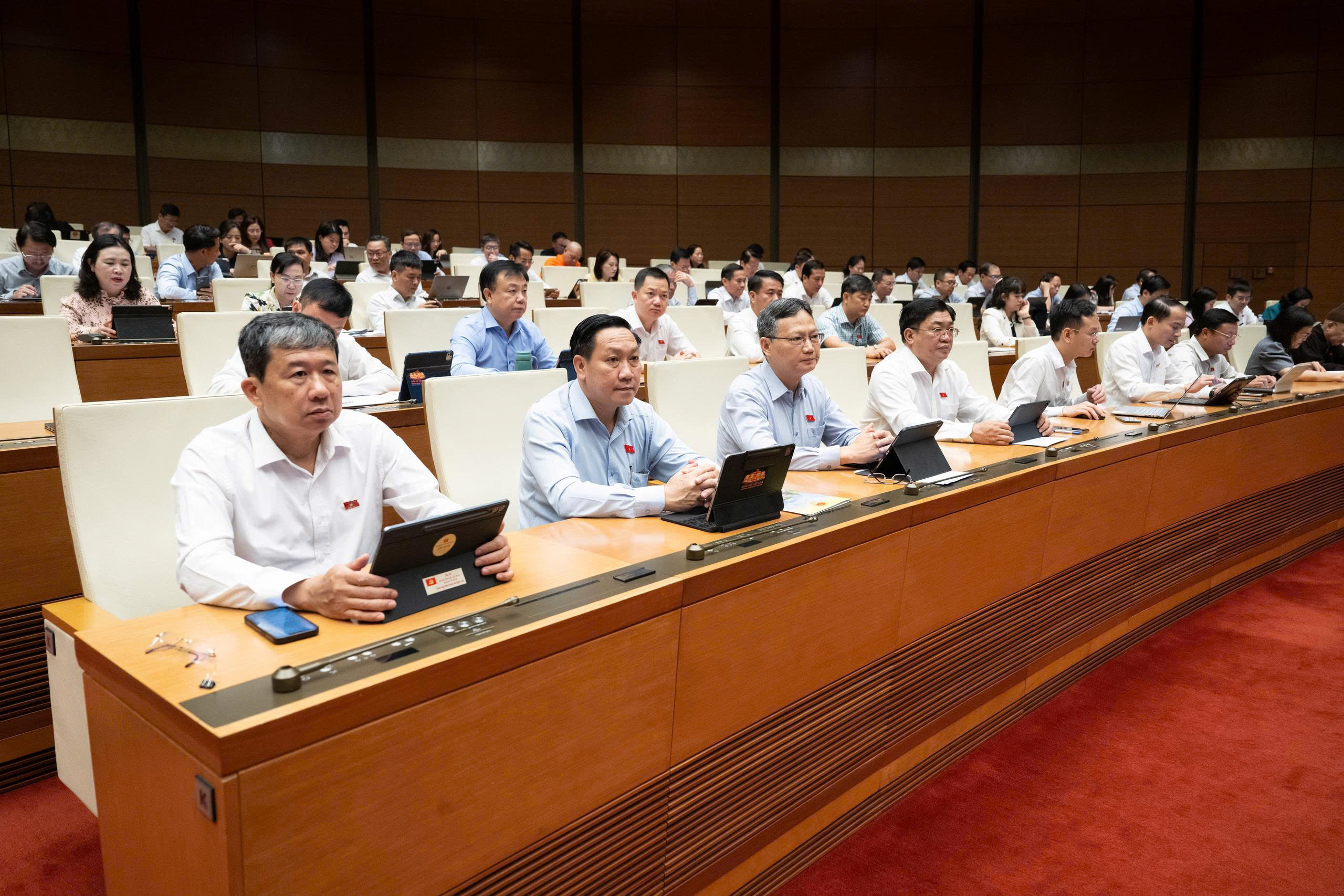 Sửa đổi 3 luật lĩnh vực tài chính - ngân hàng: Tạo cơ sở thể chế hóa mục tiêu tăng trưởng 2 con số và phát triển thị trường vốn