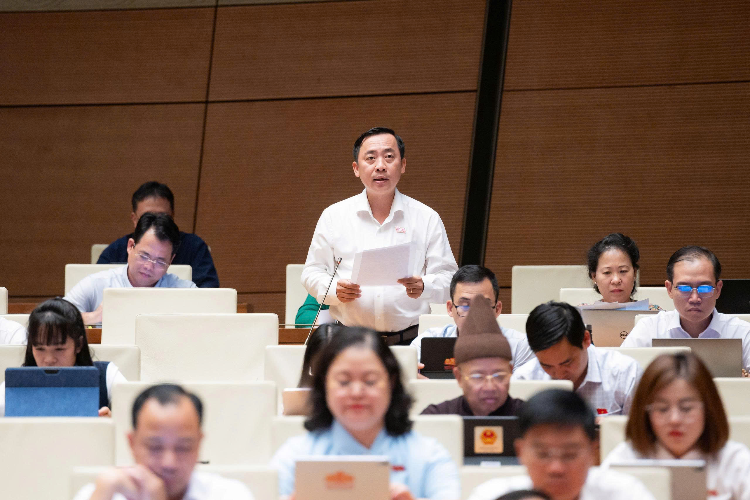 Làm rõ vai trò, trách nhiệm của từng chủ thể trong bảo vệ, giữ gìn, phát huy bản sắc văn hóa dân tộc trong kiến trúc